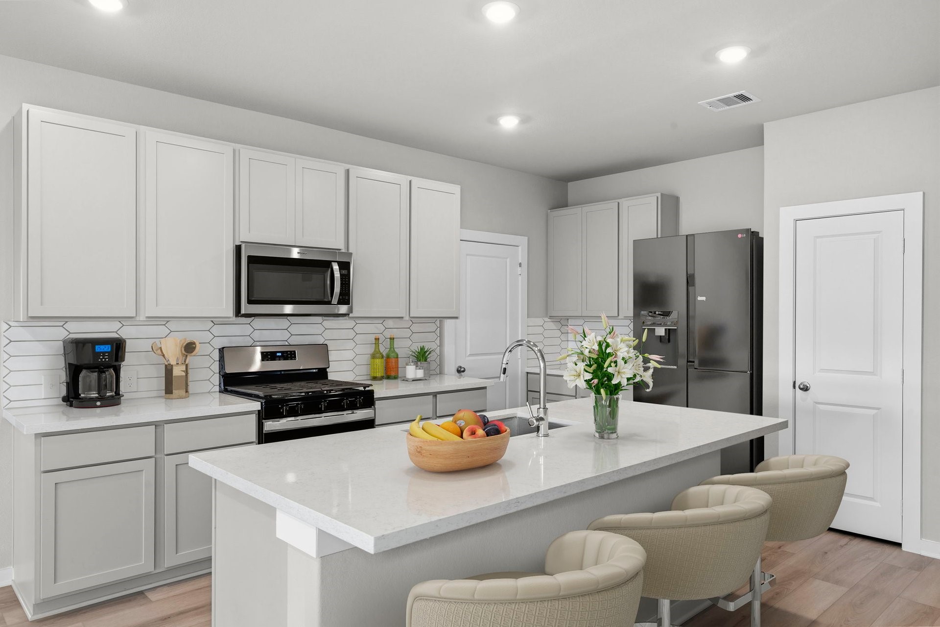 19022 Cetara Villa Drive Property Photo 3