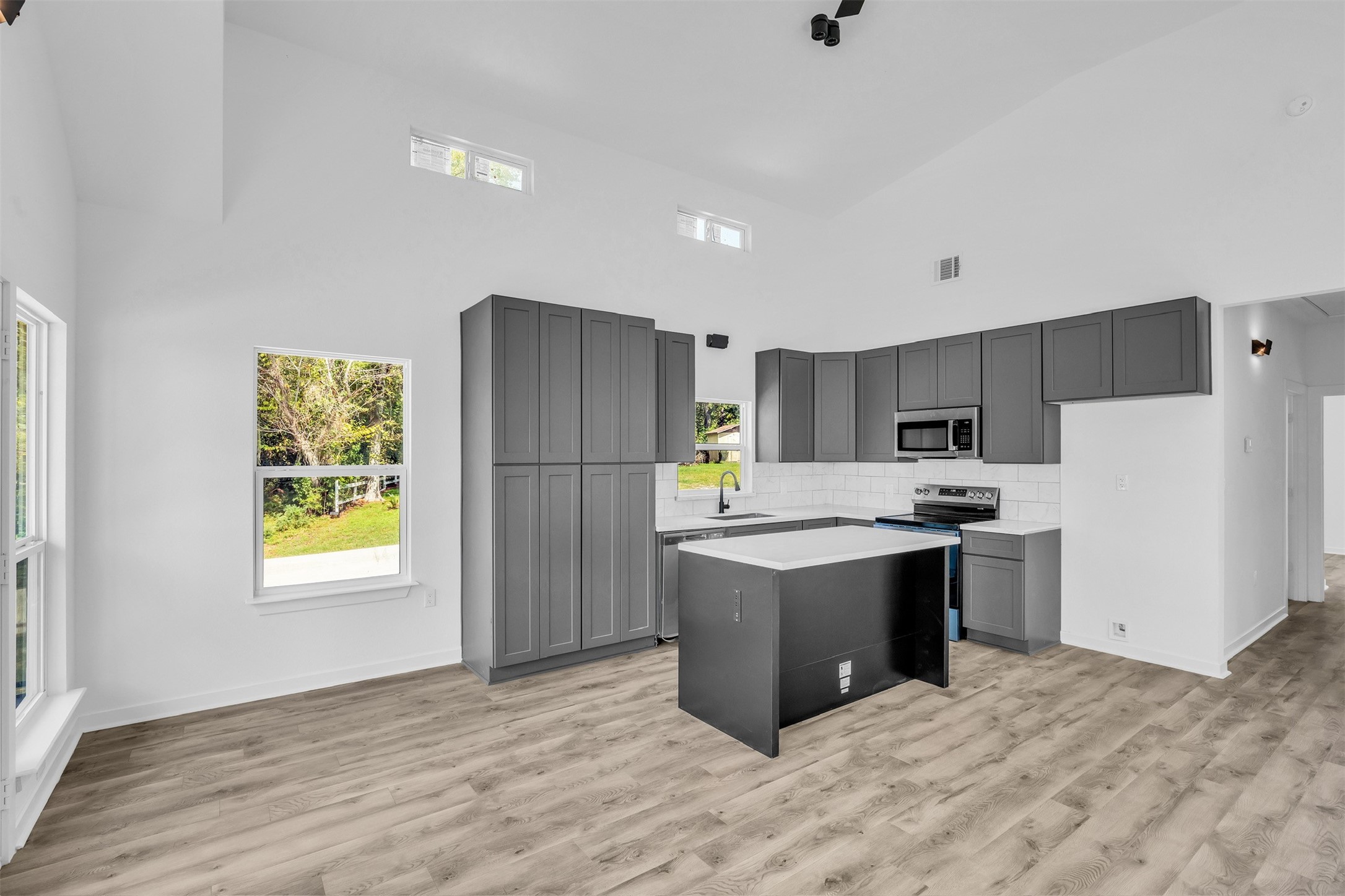 117 Rain Forest Road Property Photo 11