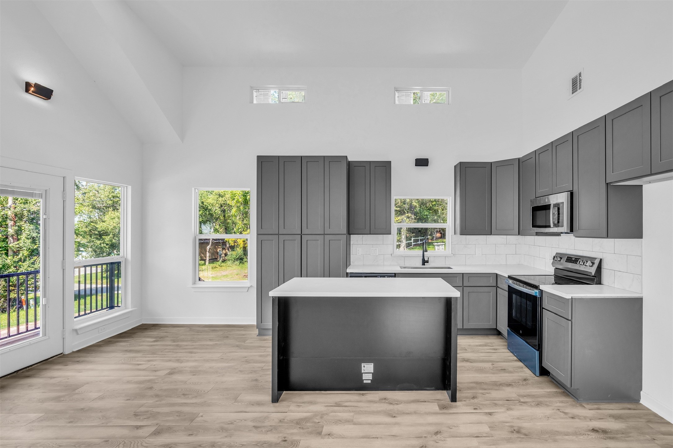 117 Rain Forest Road Property Photo 12