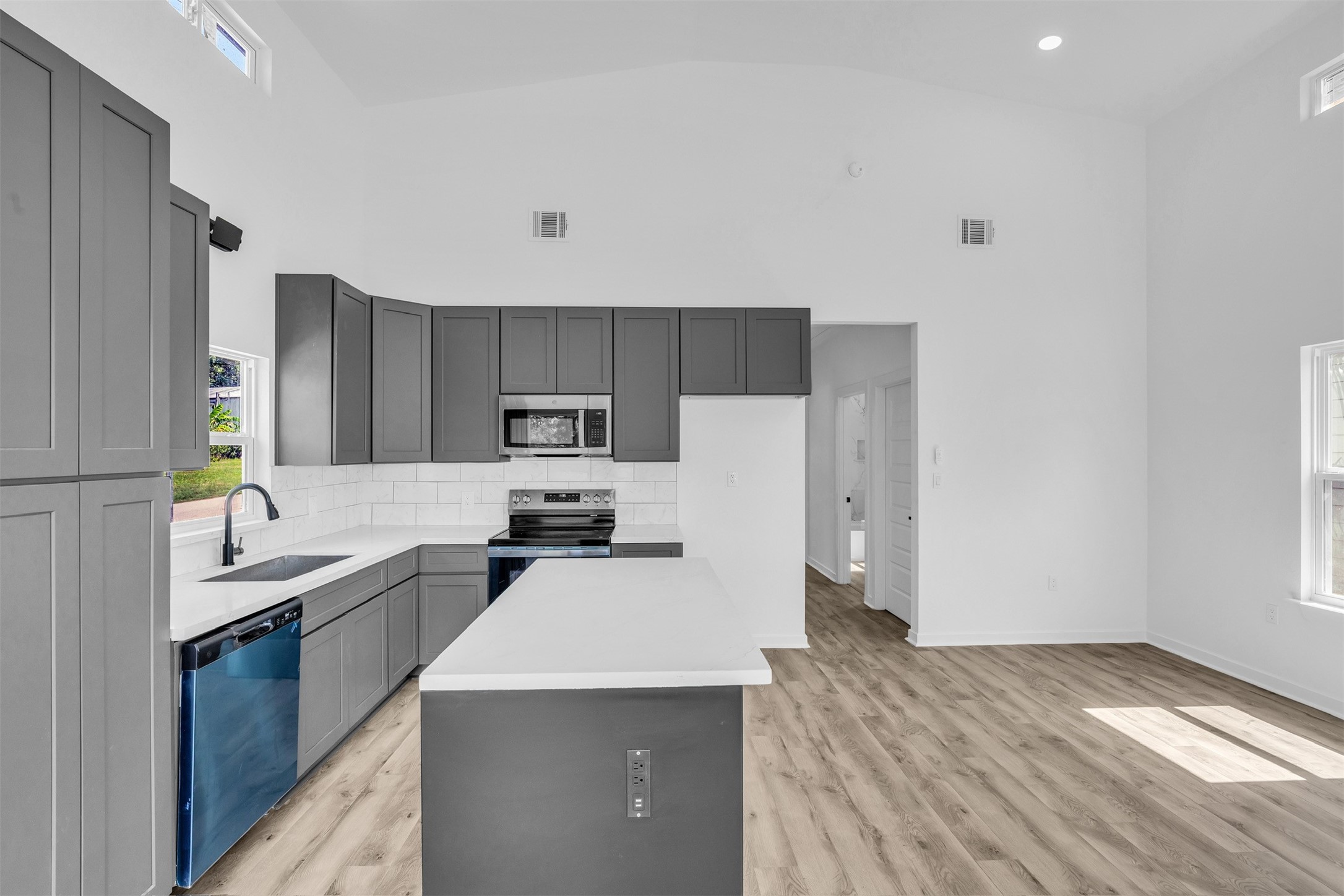 117 Rain Forest Road Property Photo 13