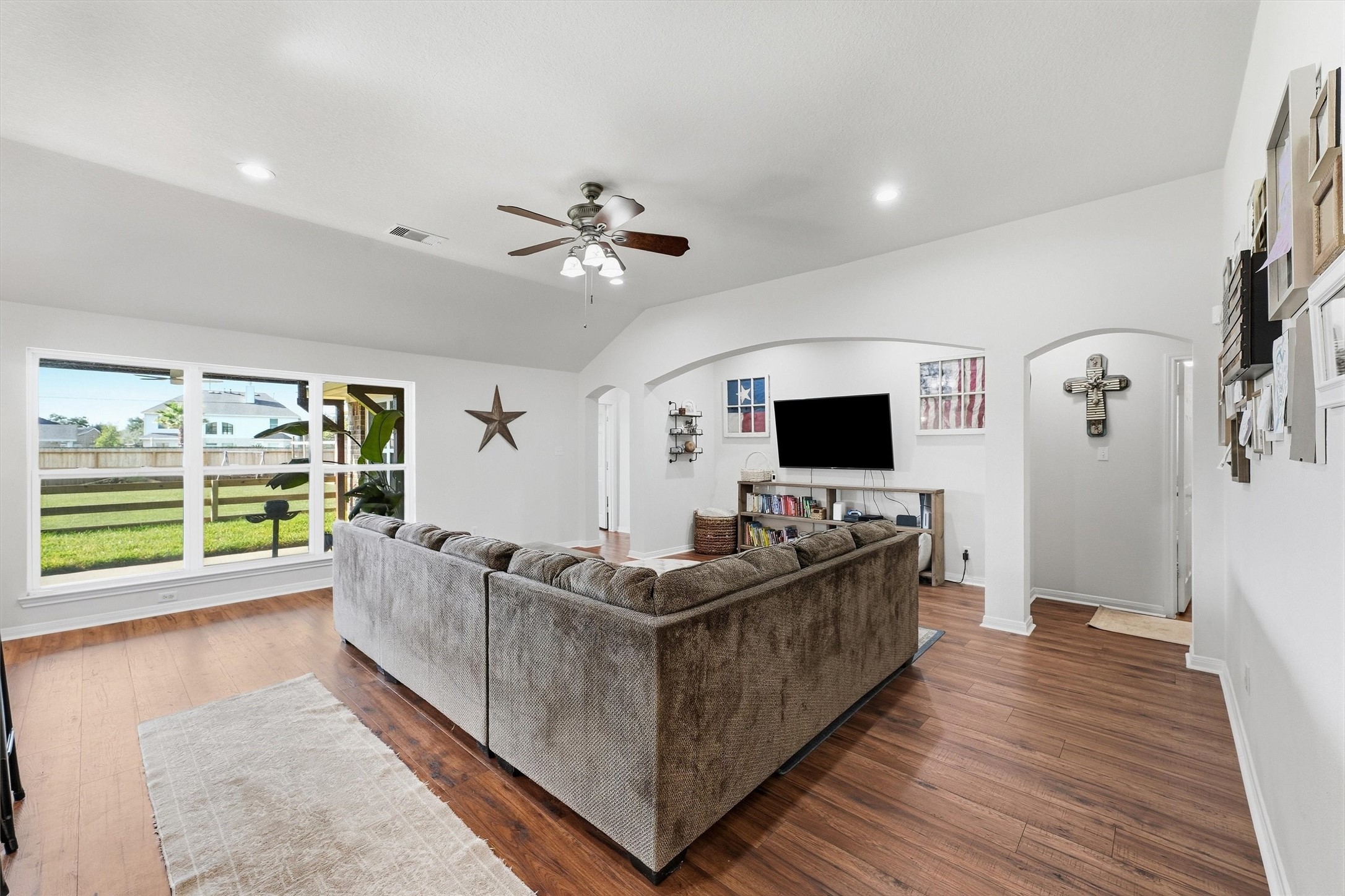 10711 Indian Trails Drive Property Photo 8