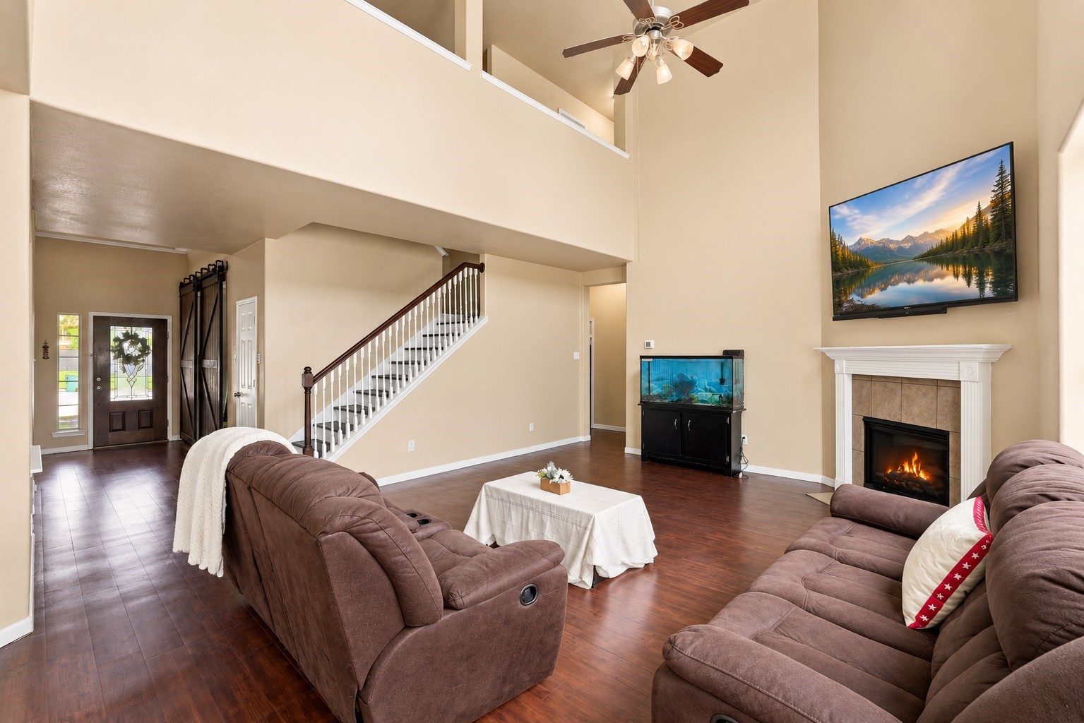 11107 Canyon Crossing Lane Property Photo 4