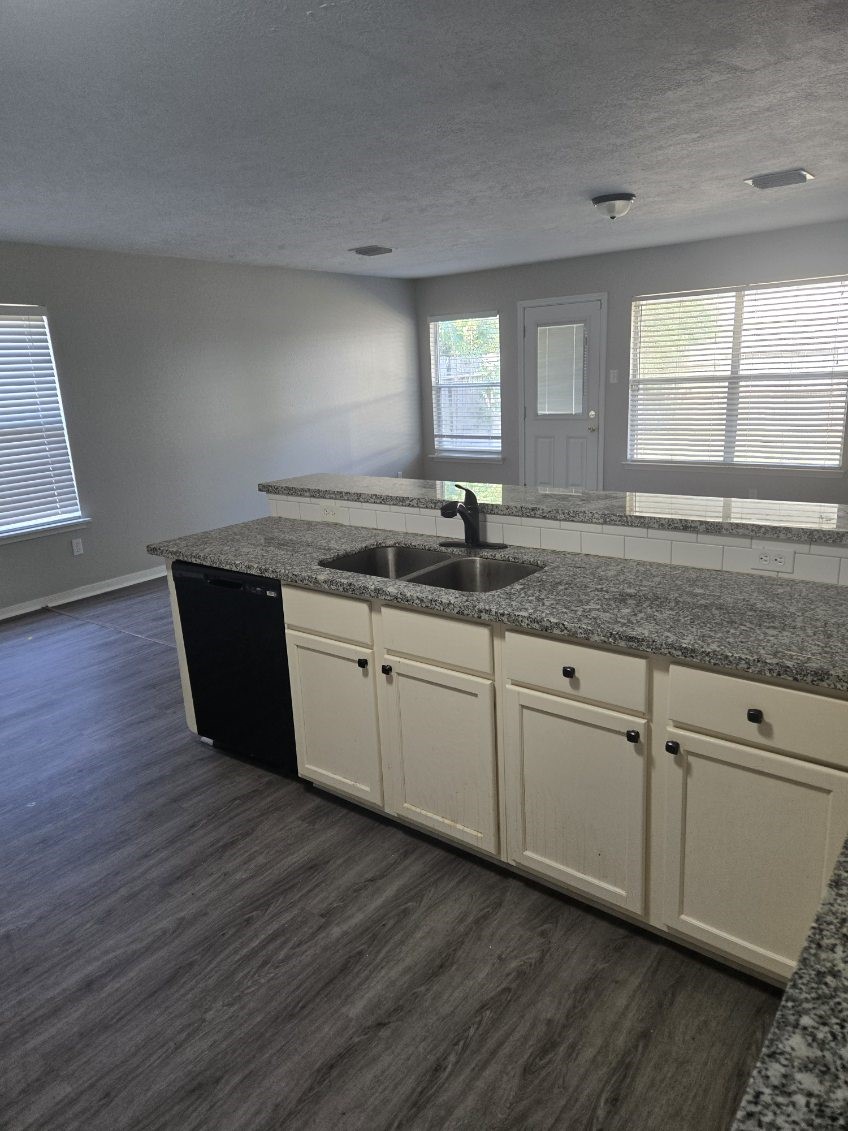 5331 Cilantro Lane Property Photo 4
