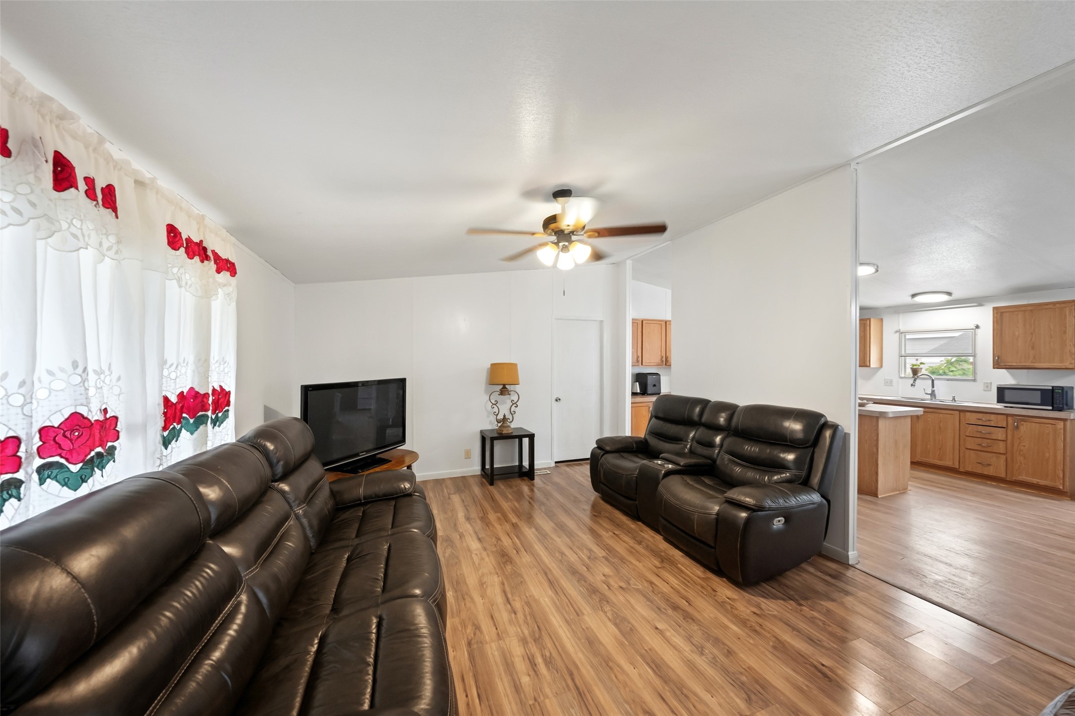 2522 Joseph Pine Lane Property Photo 4