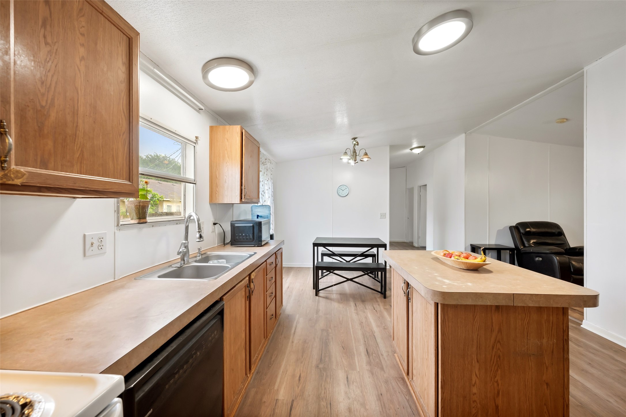 2522 Joseph Pine Lane Property Photo 10
