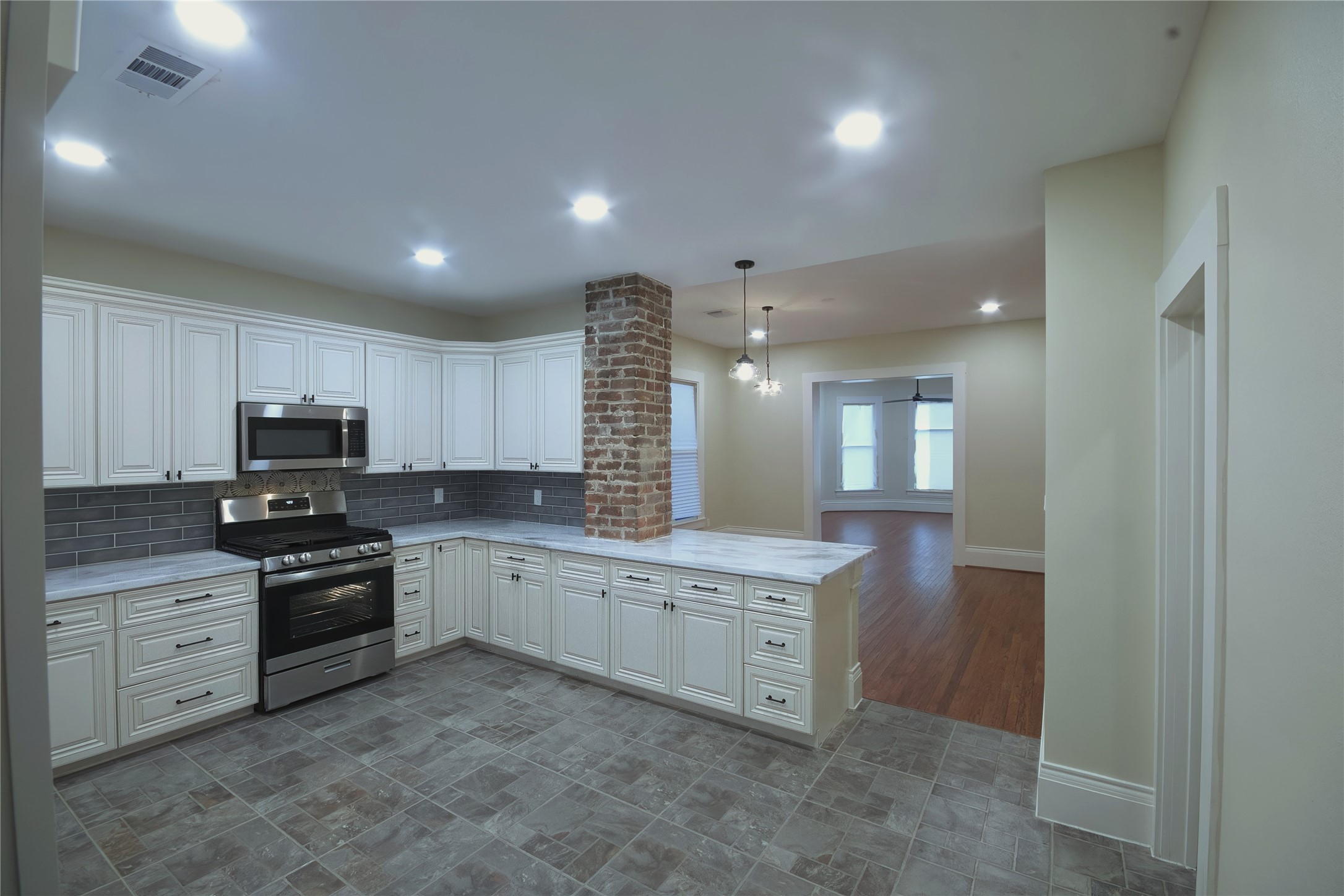 505 Winnie Street Property Photo 16
