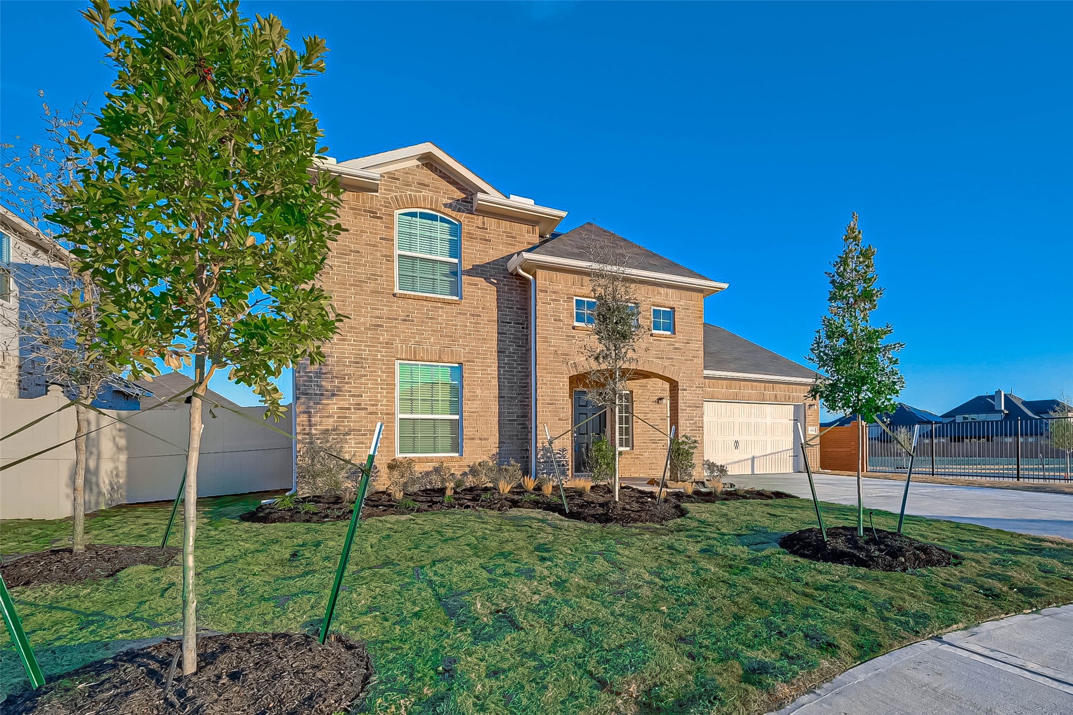 939 Summer Village Way Property Photo 2