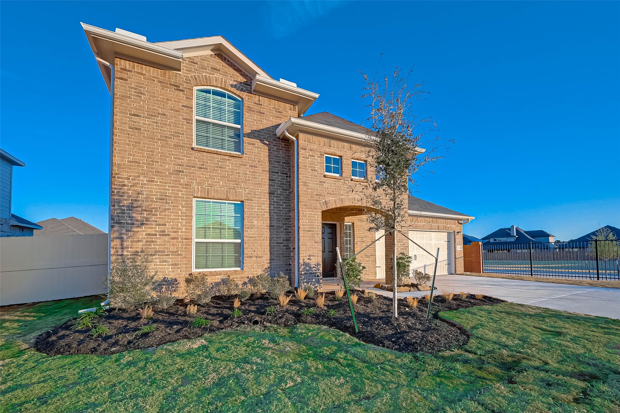 939 Summer Village Way Property Photo 3
