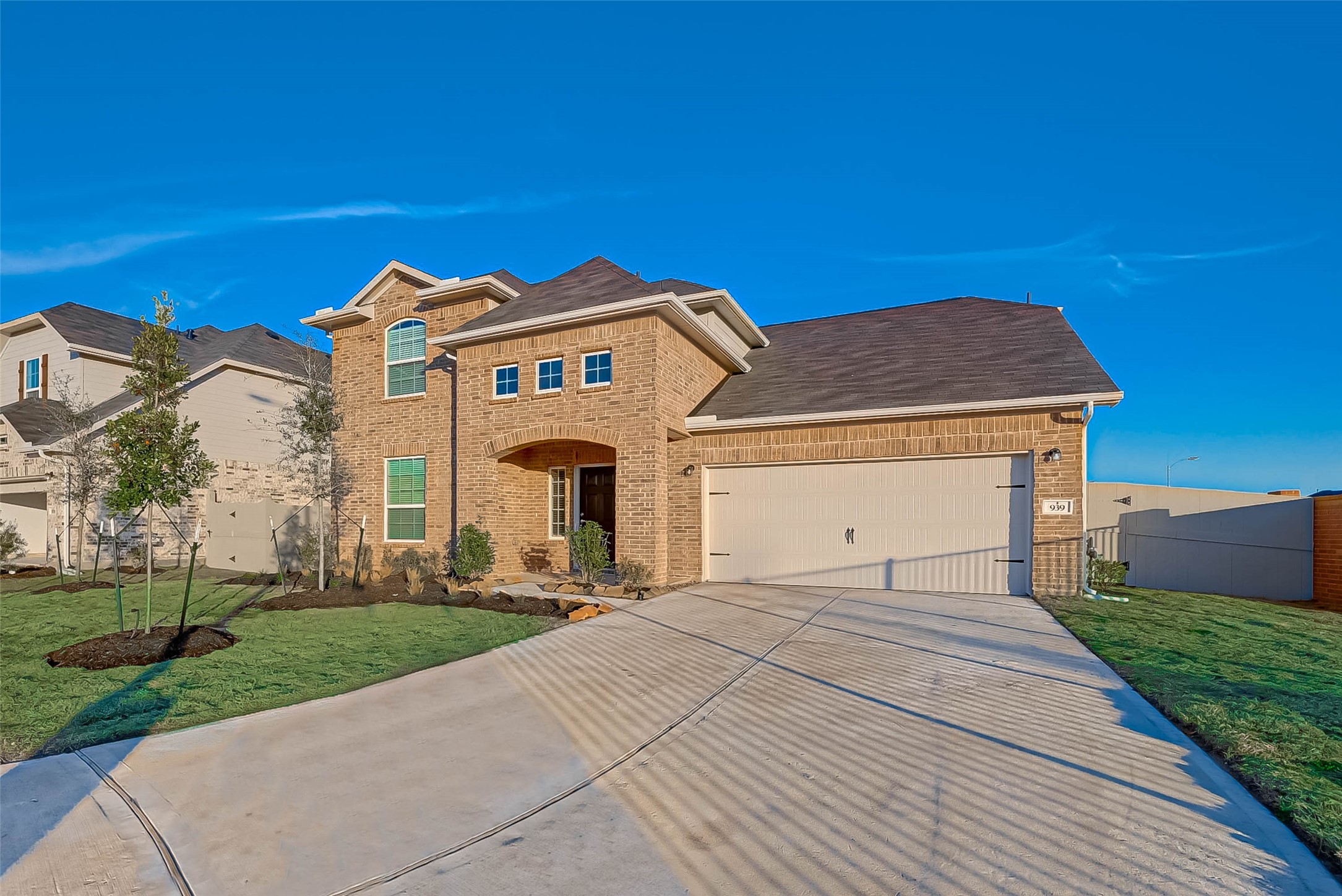 939 Summer Village Way Property Photo 4