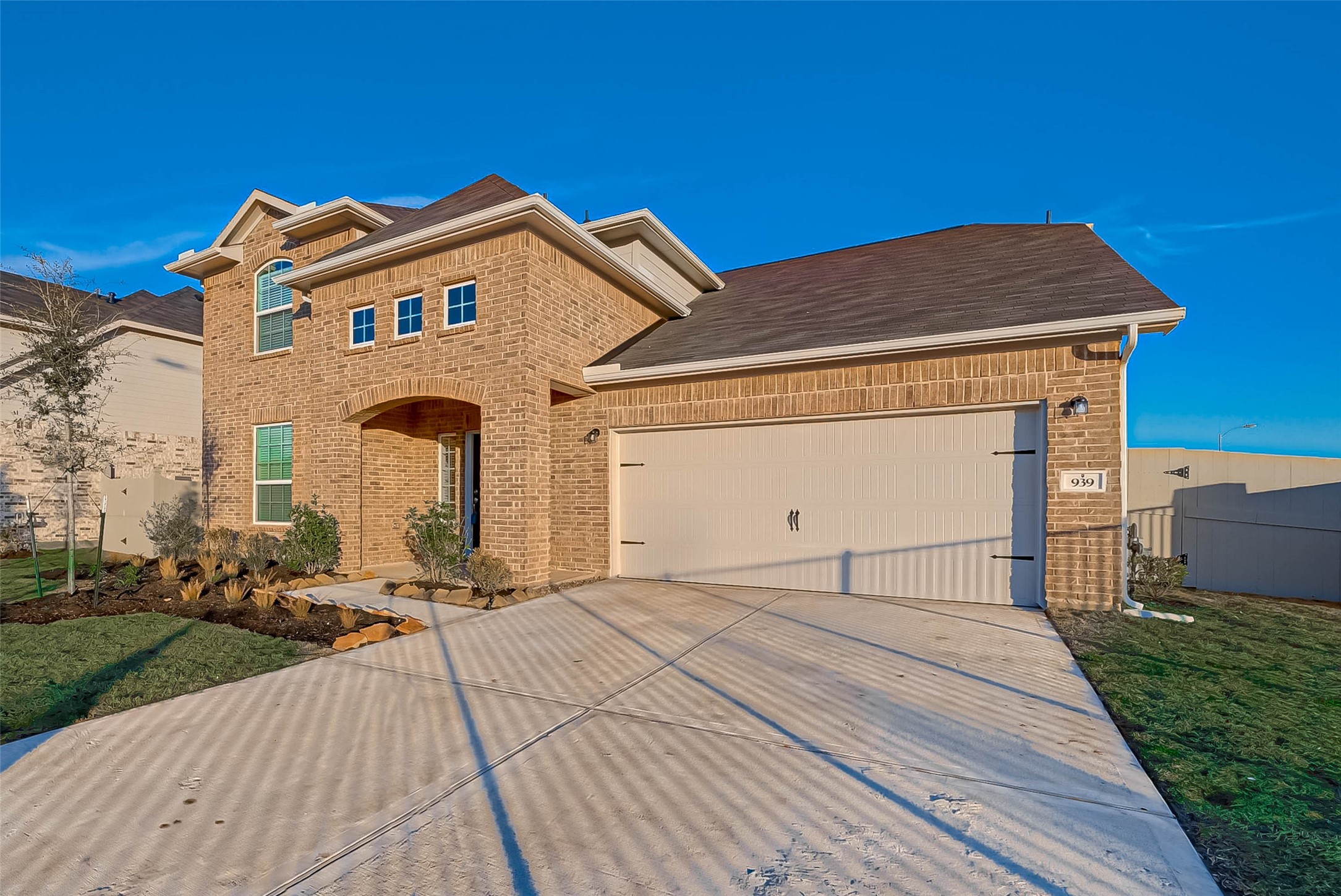 939 Summer Village Way Property Photo 5