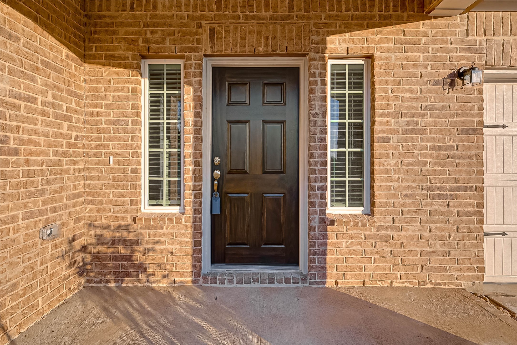 939 Summer Village Way Property Photo 7