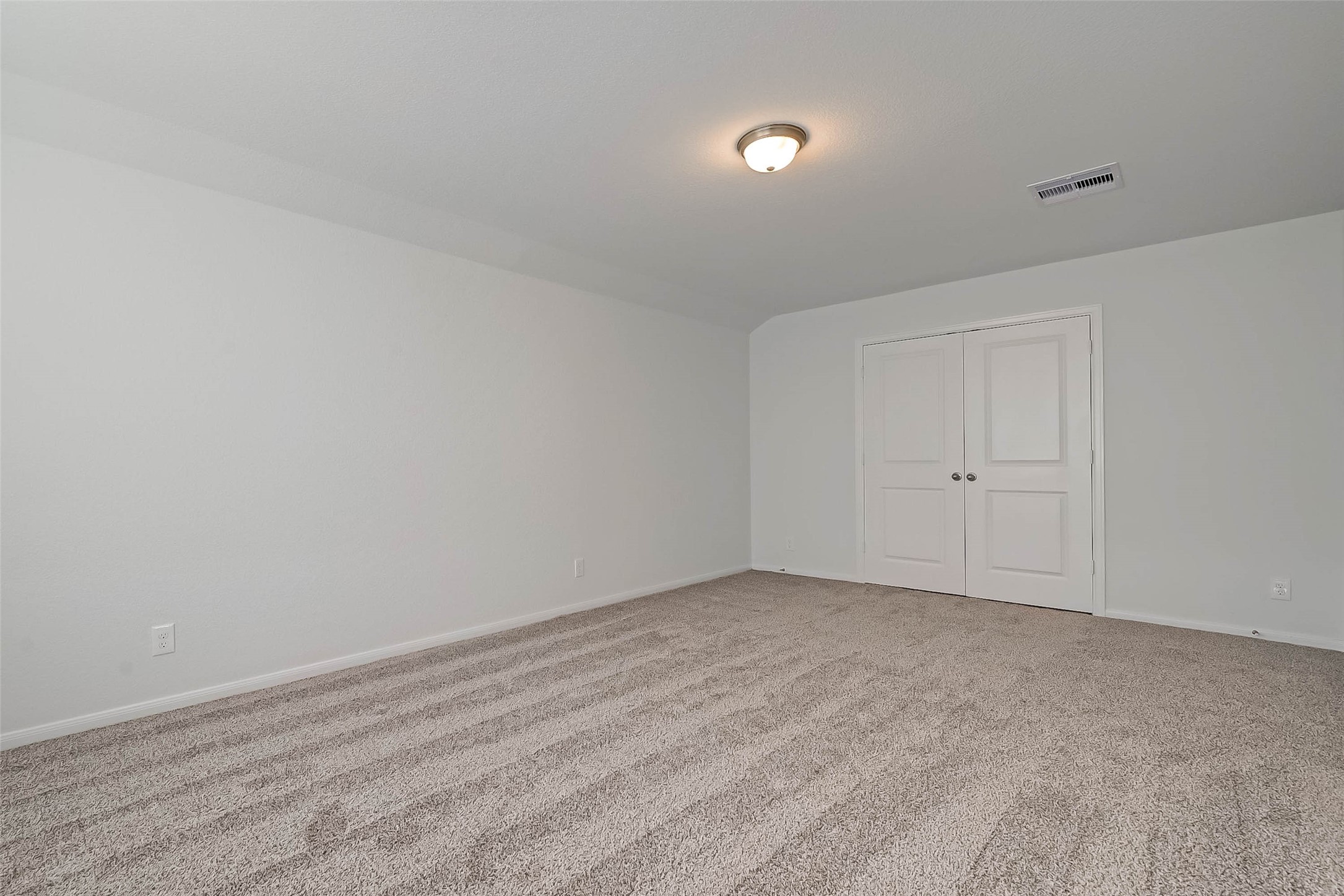 939 Summer Village Way Property Photo 24