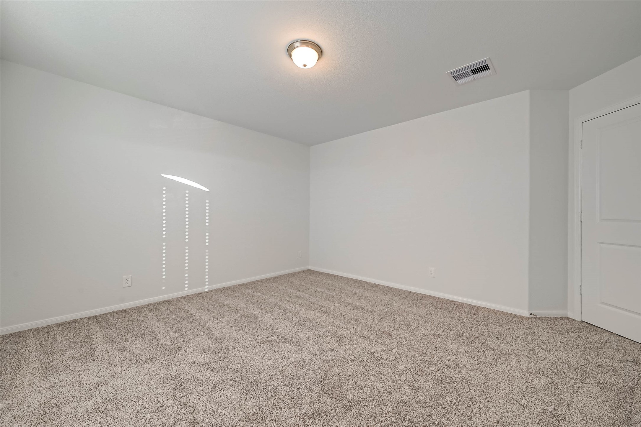 939 Summer Village Way Property Photo 28