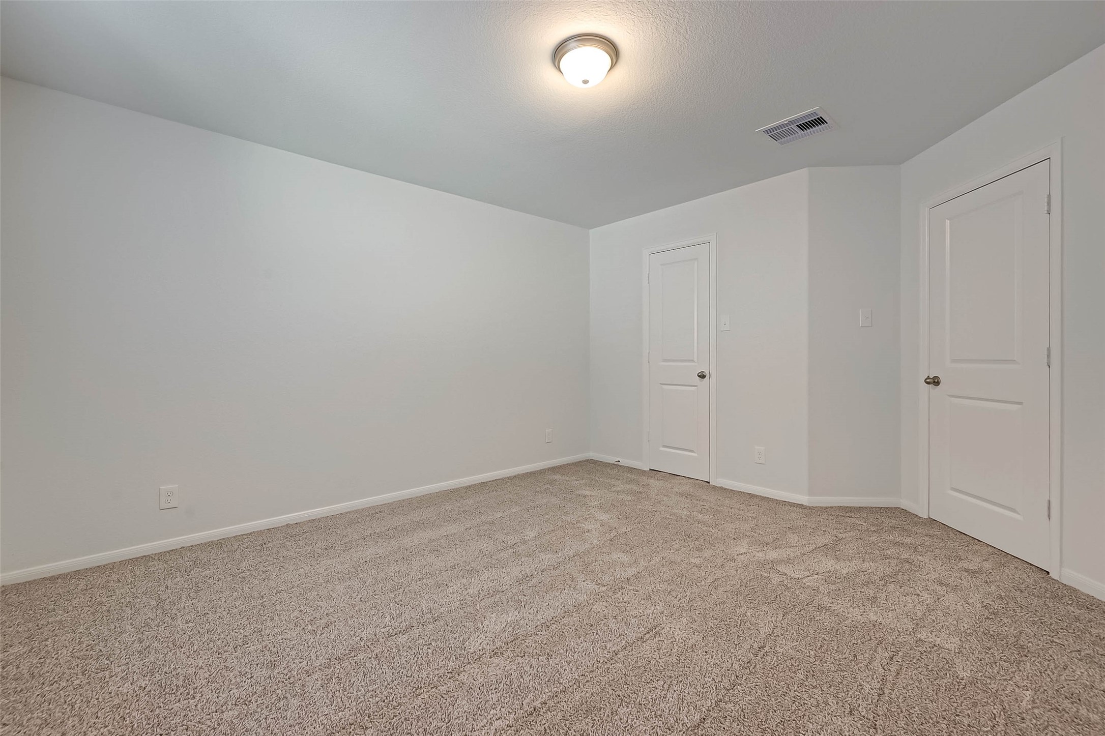 939 Summer Village Way Property Photo 31
