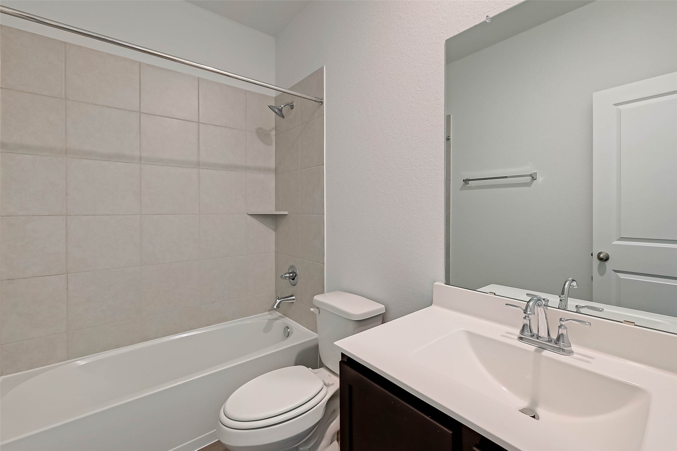 939 Summer Village Way Property Photo 33