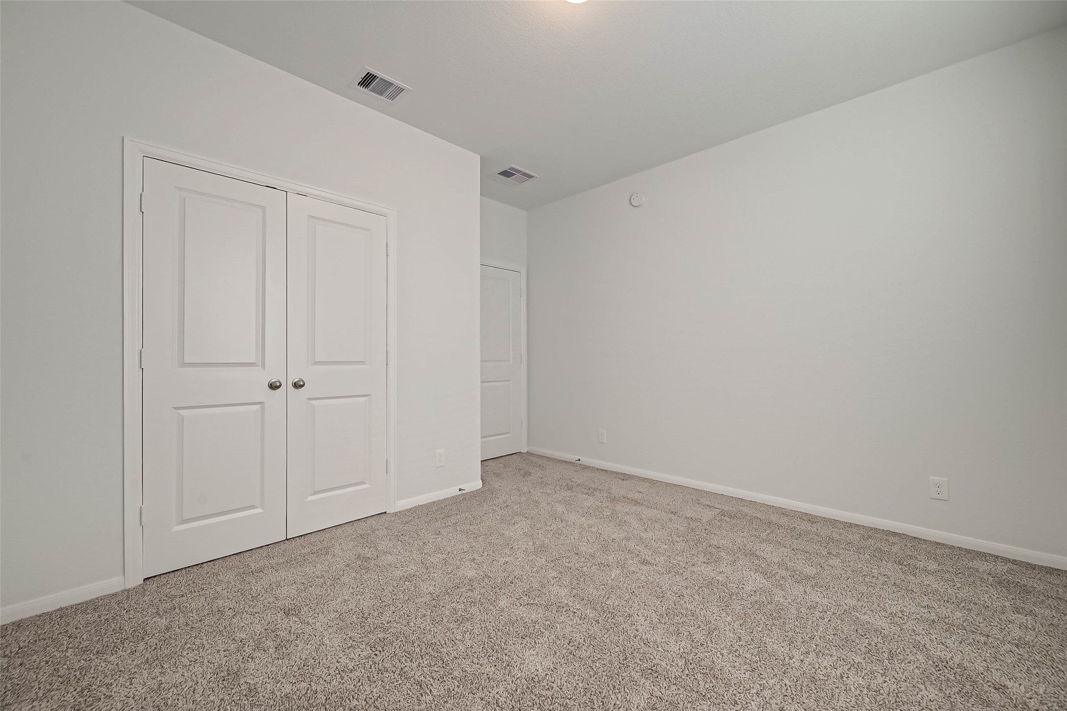 939 Summer Village Way Property Photo 36