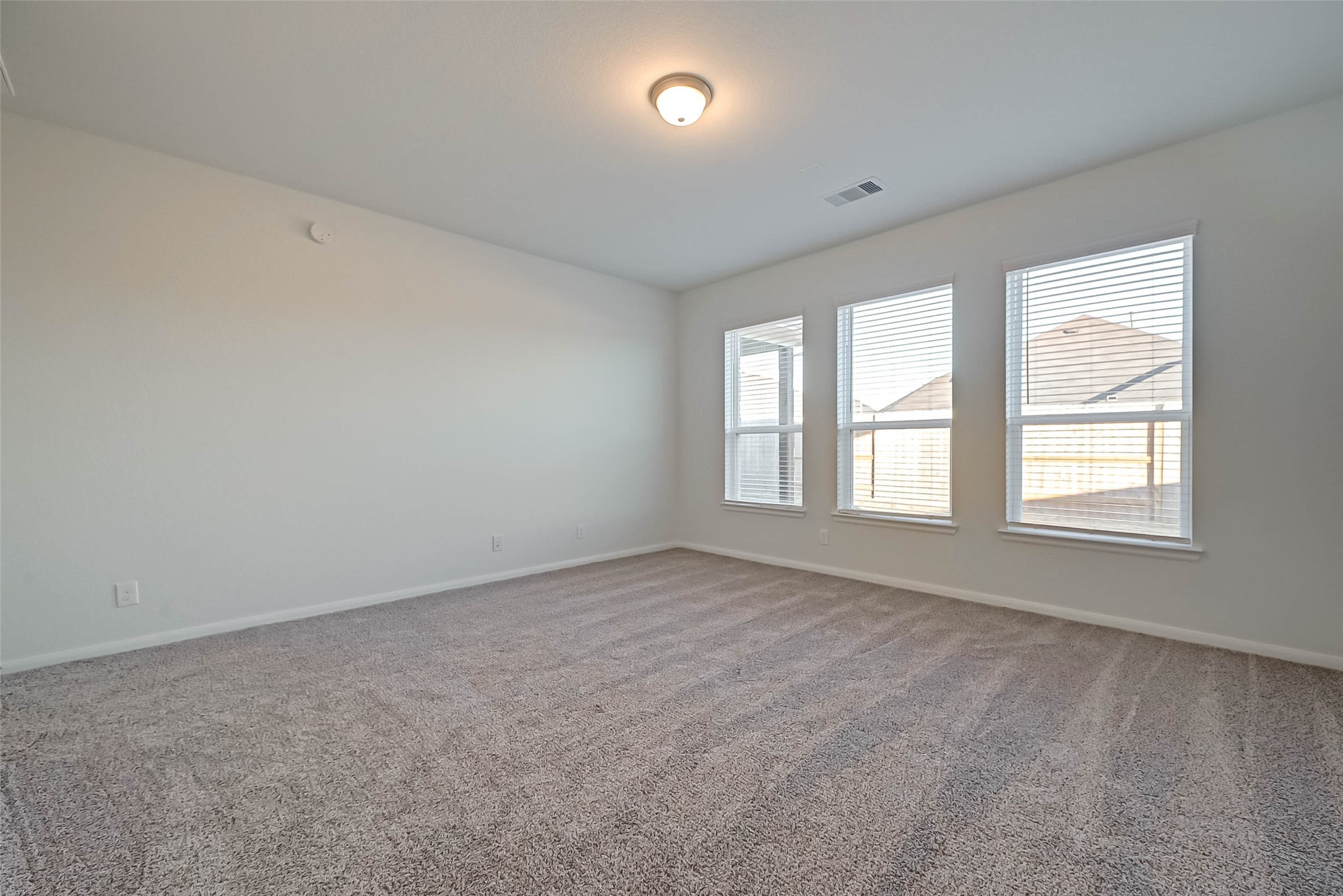 939 Summer Village Way Property Photo 37