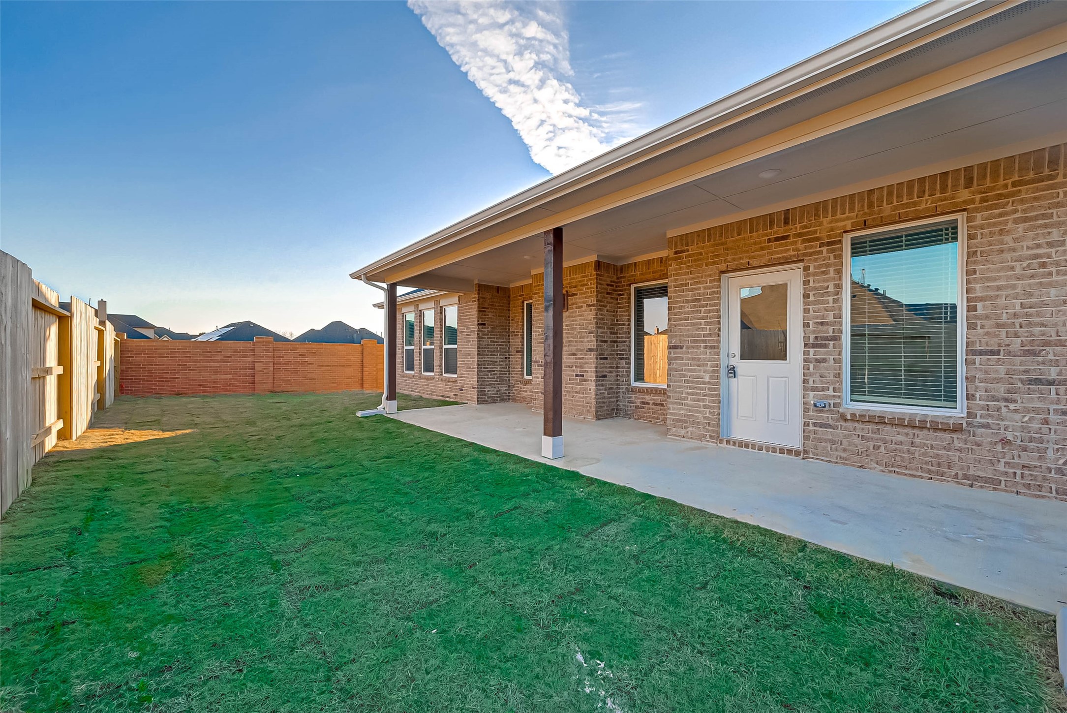 939 Summer Village Way Property Photo 43