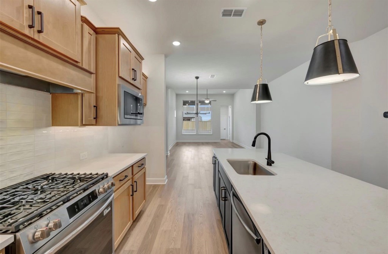 11214 Apricot Sulphur Drive Property Photo 8