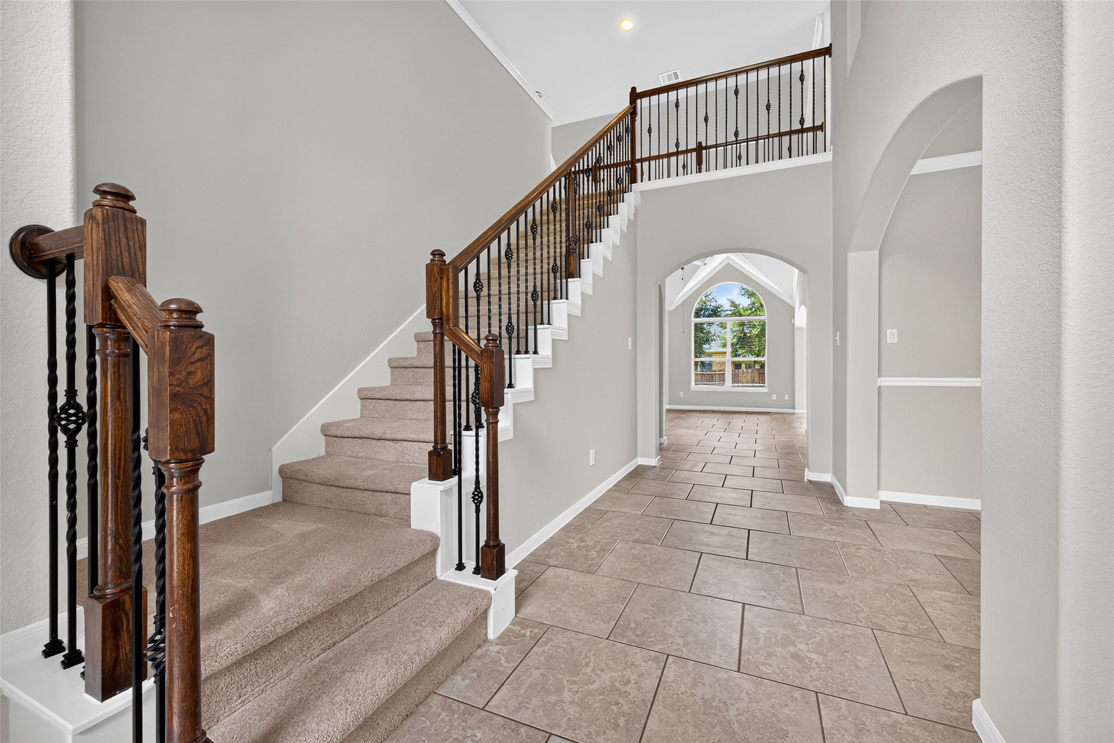 50 Vershire Circle Property Photo 5