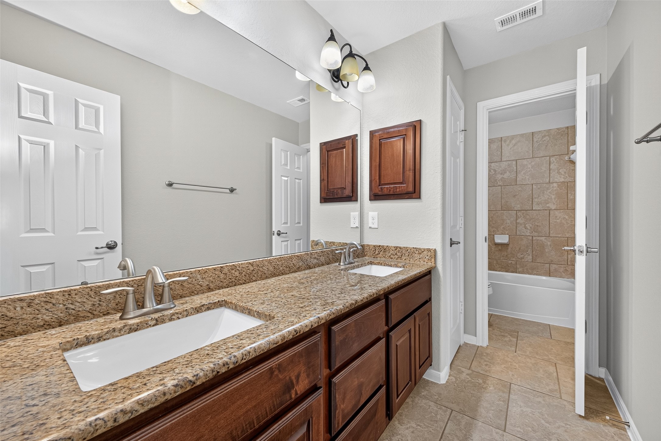50 Vershire Circle Property Photo 27