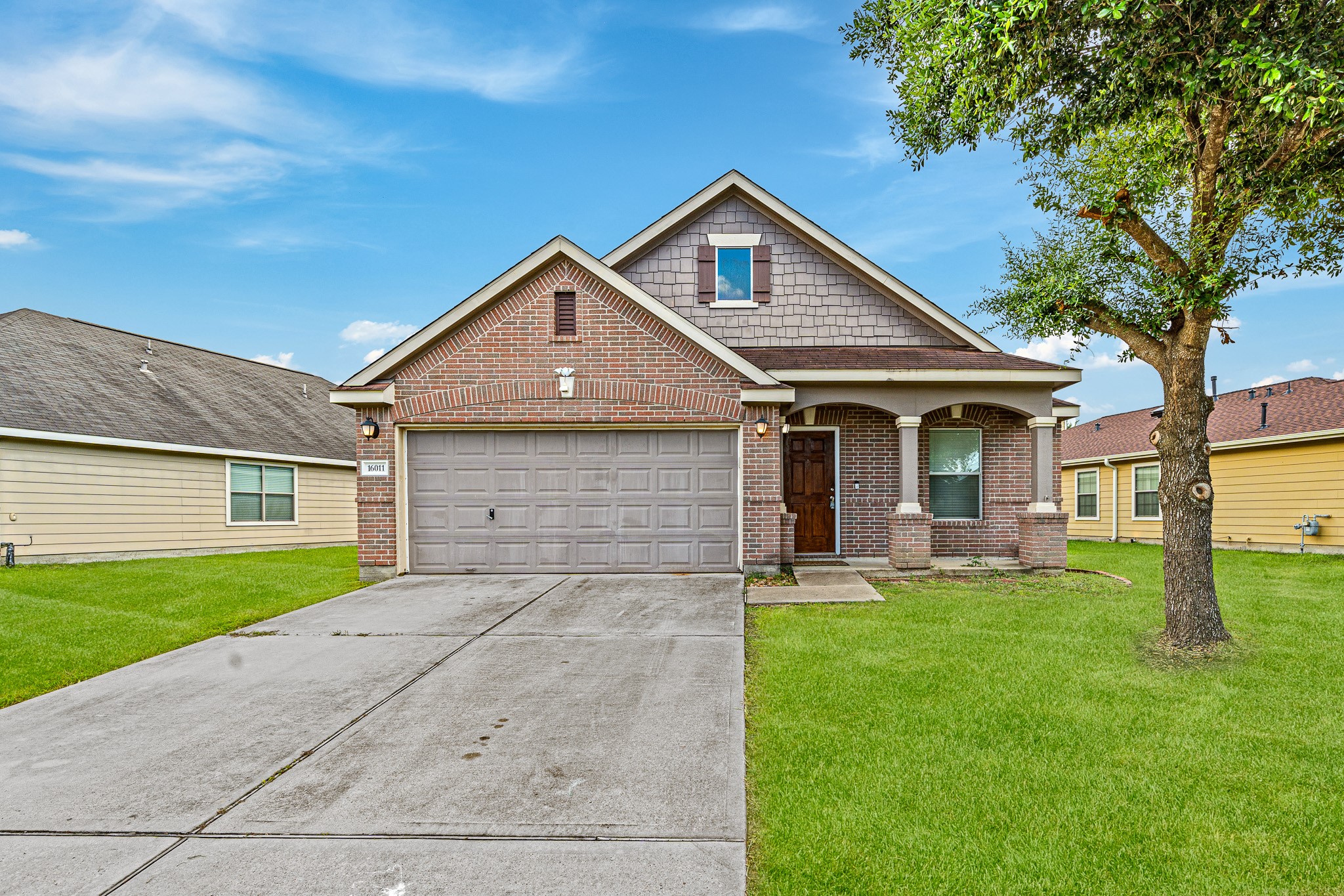 16011 Arapaho Bend Lane Property Photo 1