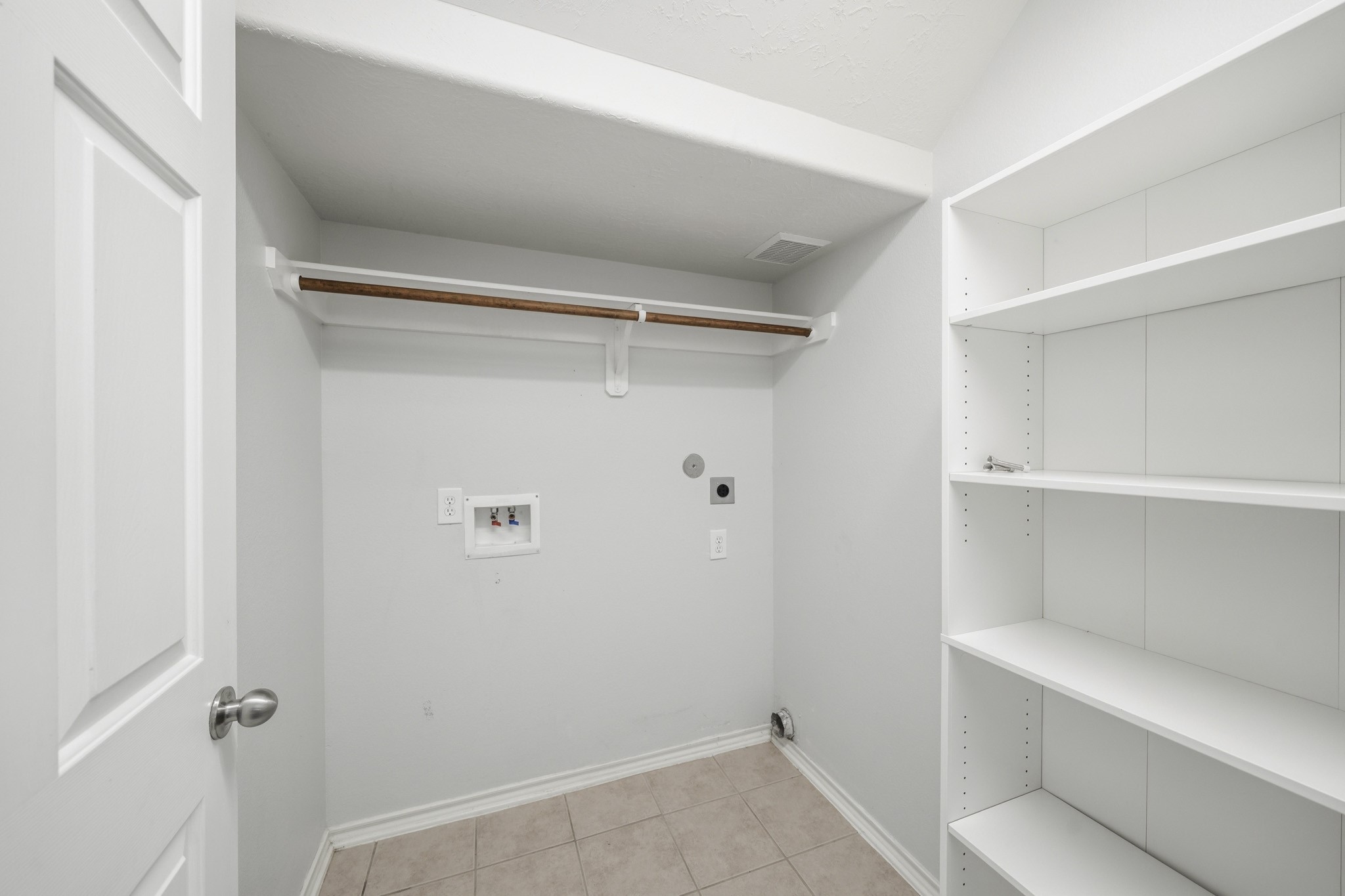 17907 Pelican Cove Court Property Photo 8