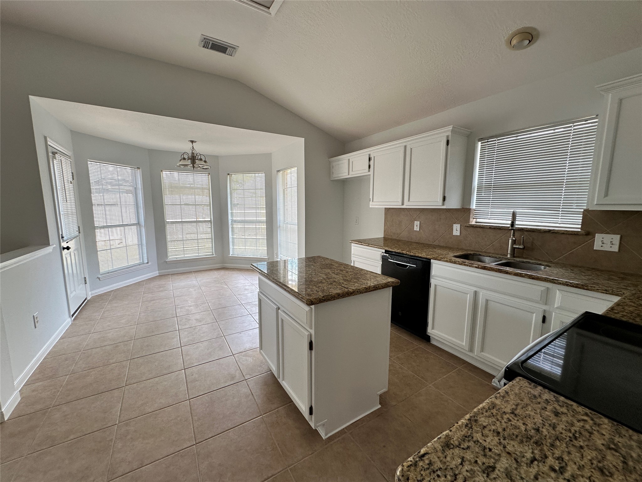 20230 Concord Hill Drive Property Photo 8