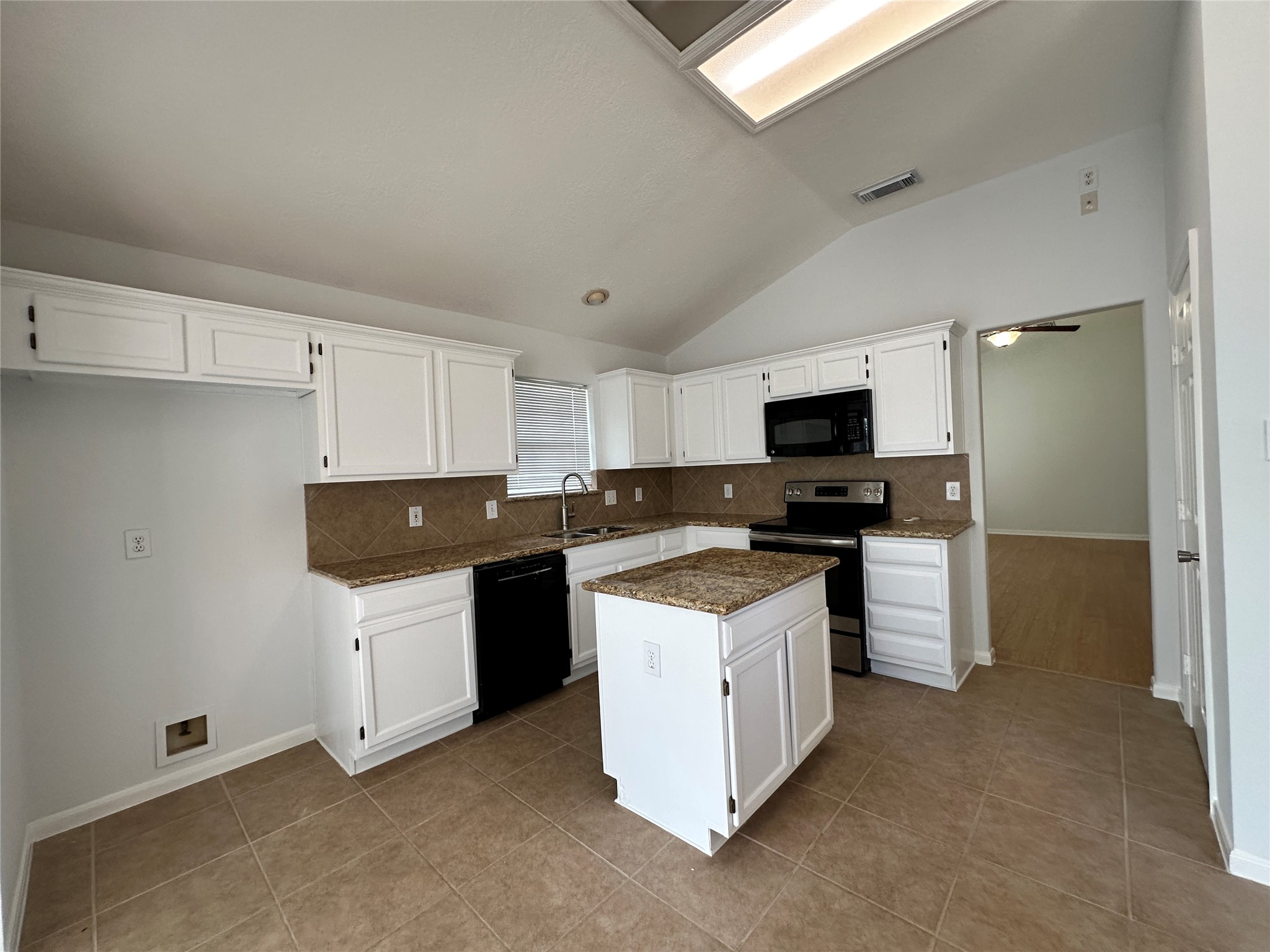 20230 Concord Hill Drive Property Photo 9