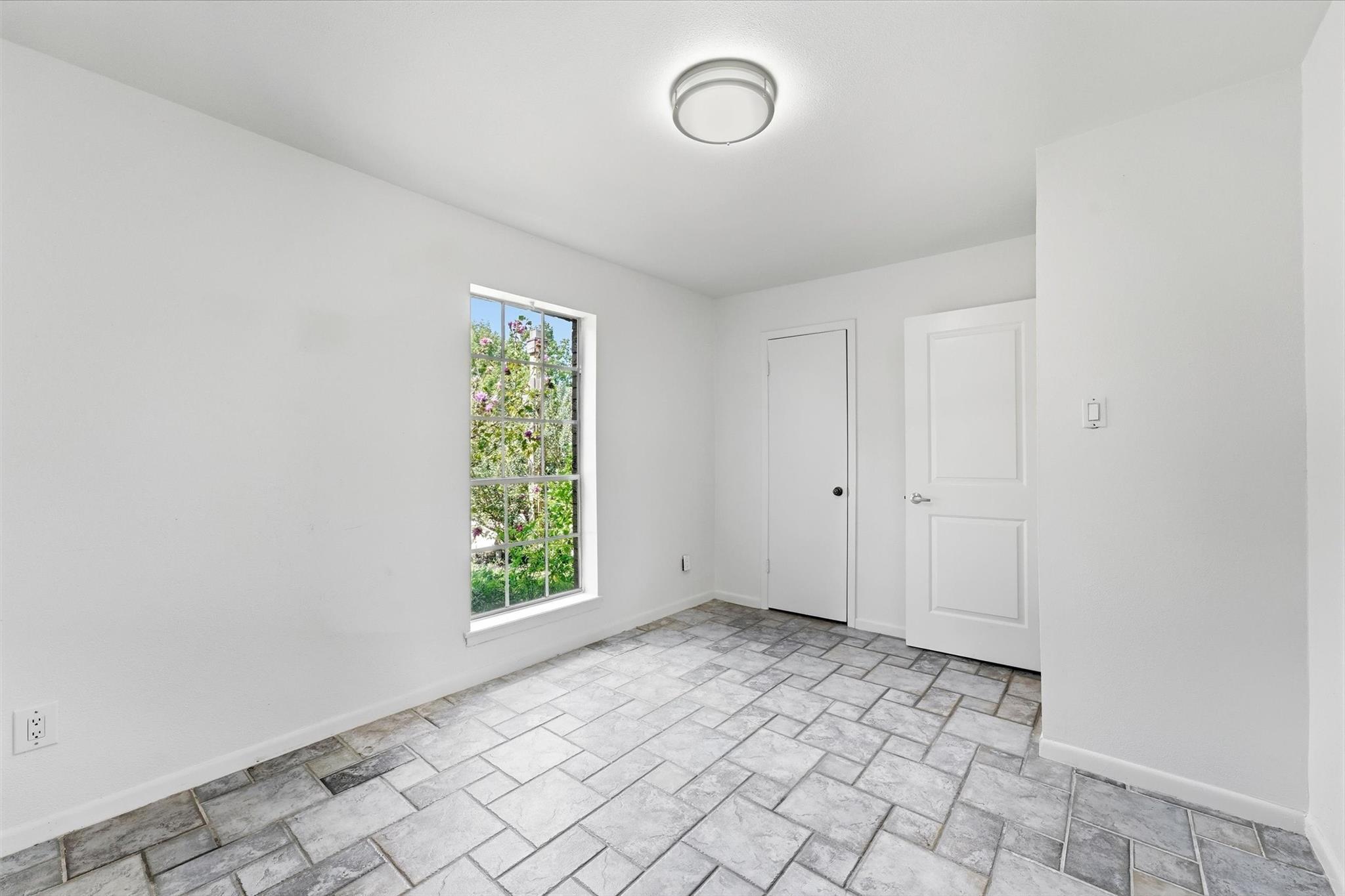 20 Ash Park Drive Property Photo 10