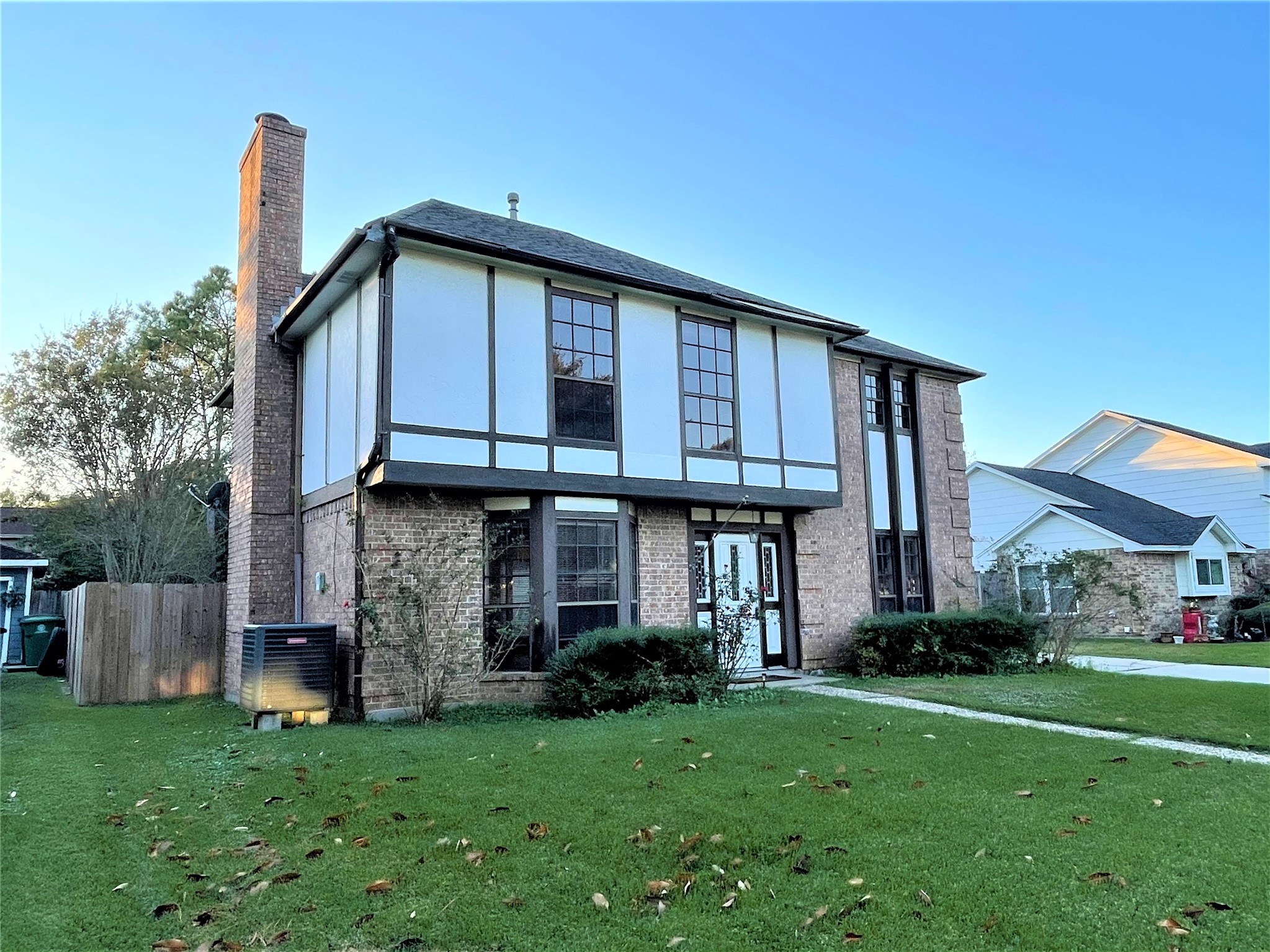 15414 Woodhorn Drive Property Photo 3