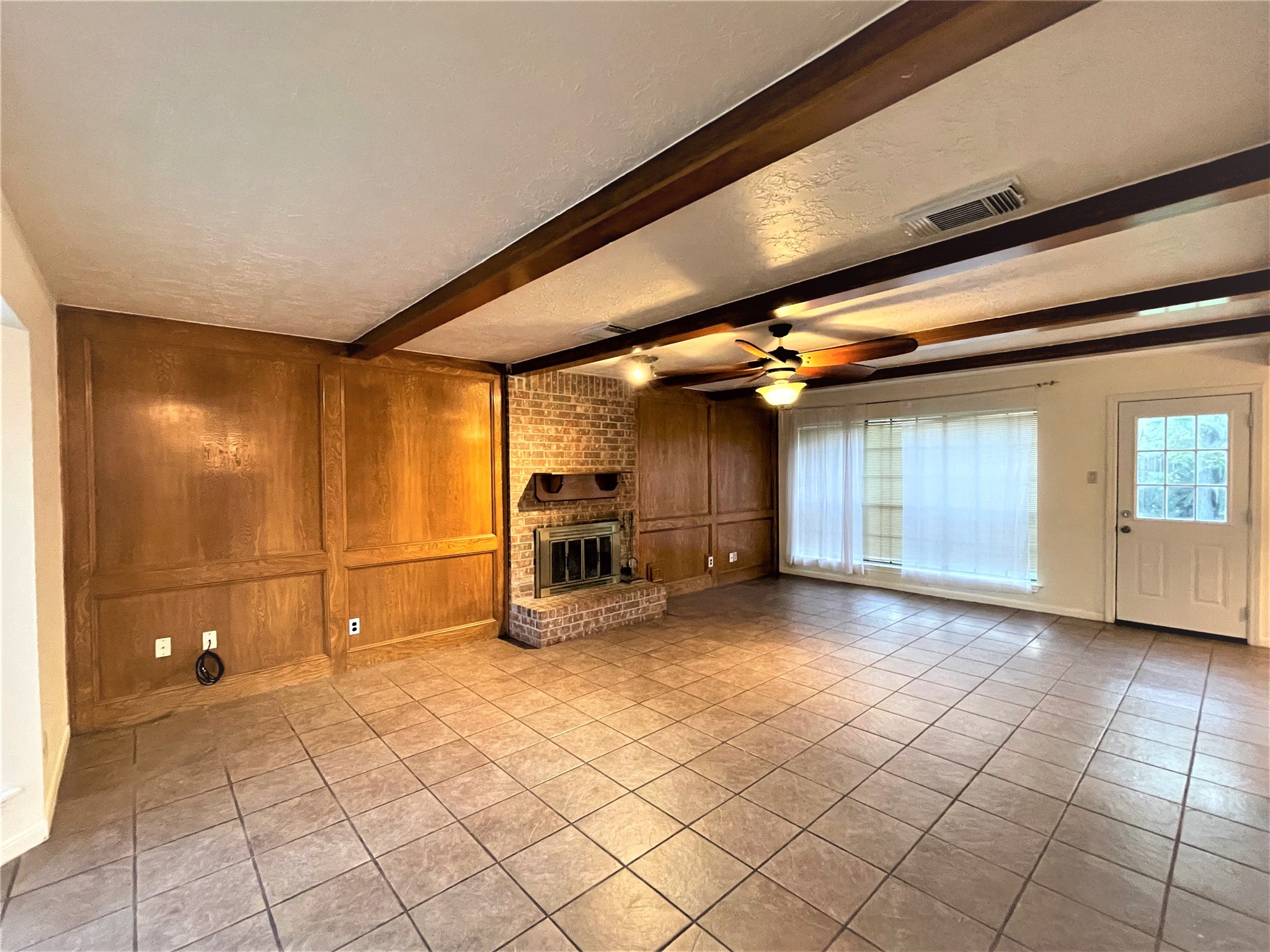 15414 Woodhorn Drive Property Photo 6