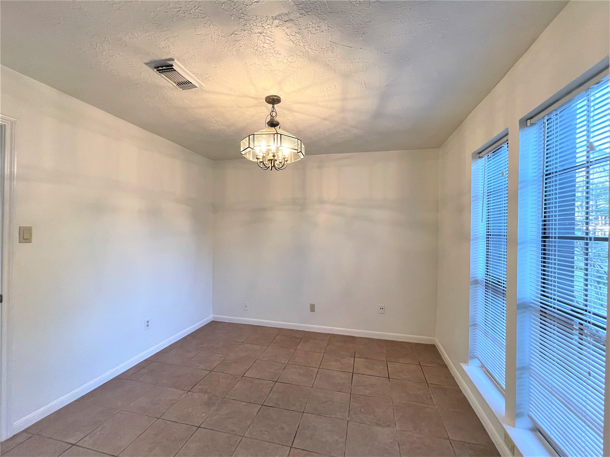 15414 Woodhorn Drive Property Photo 10