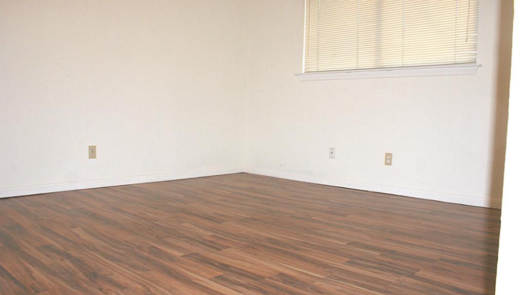 15414 Woodhorn Drive Property Photo 12