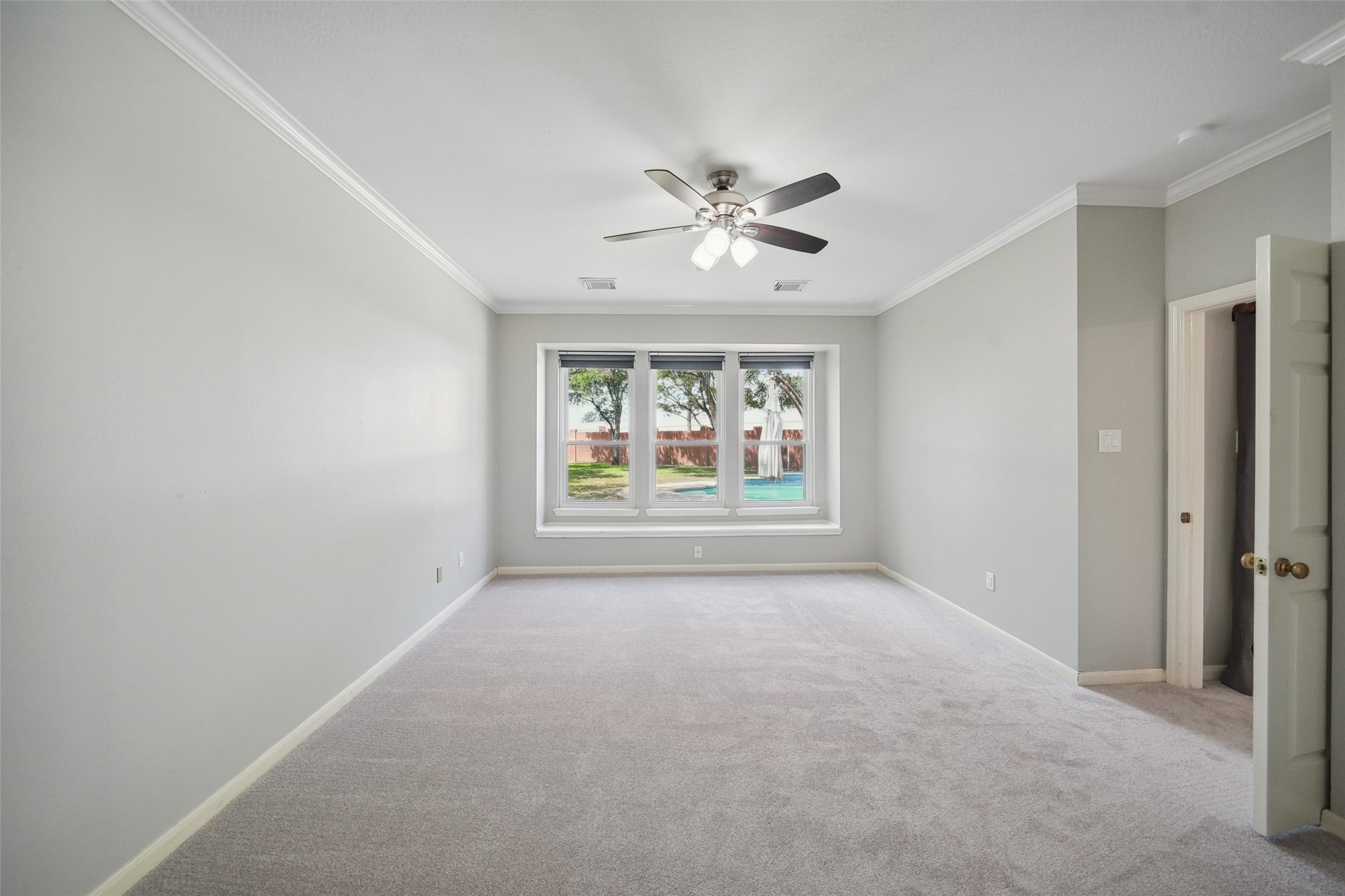 1602 Crescent Point Drive Property Photo 25
