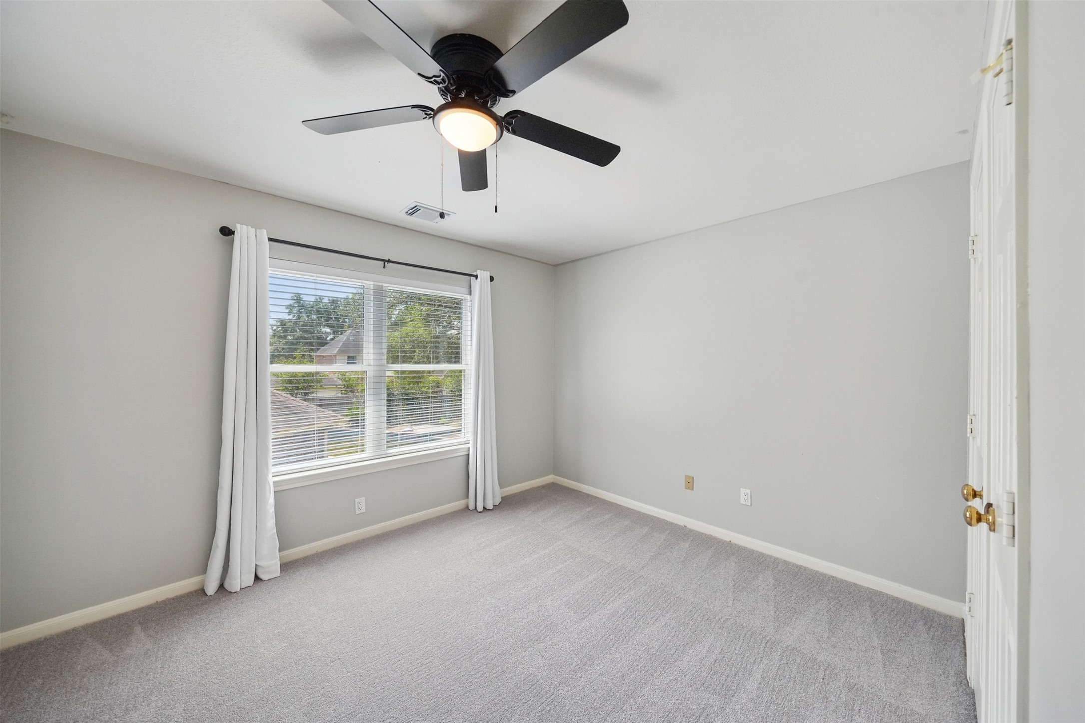 1602 Crescent Point Drive Property Photo 35