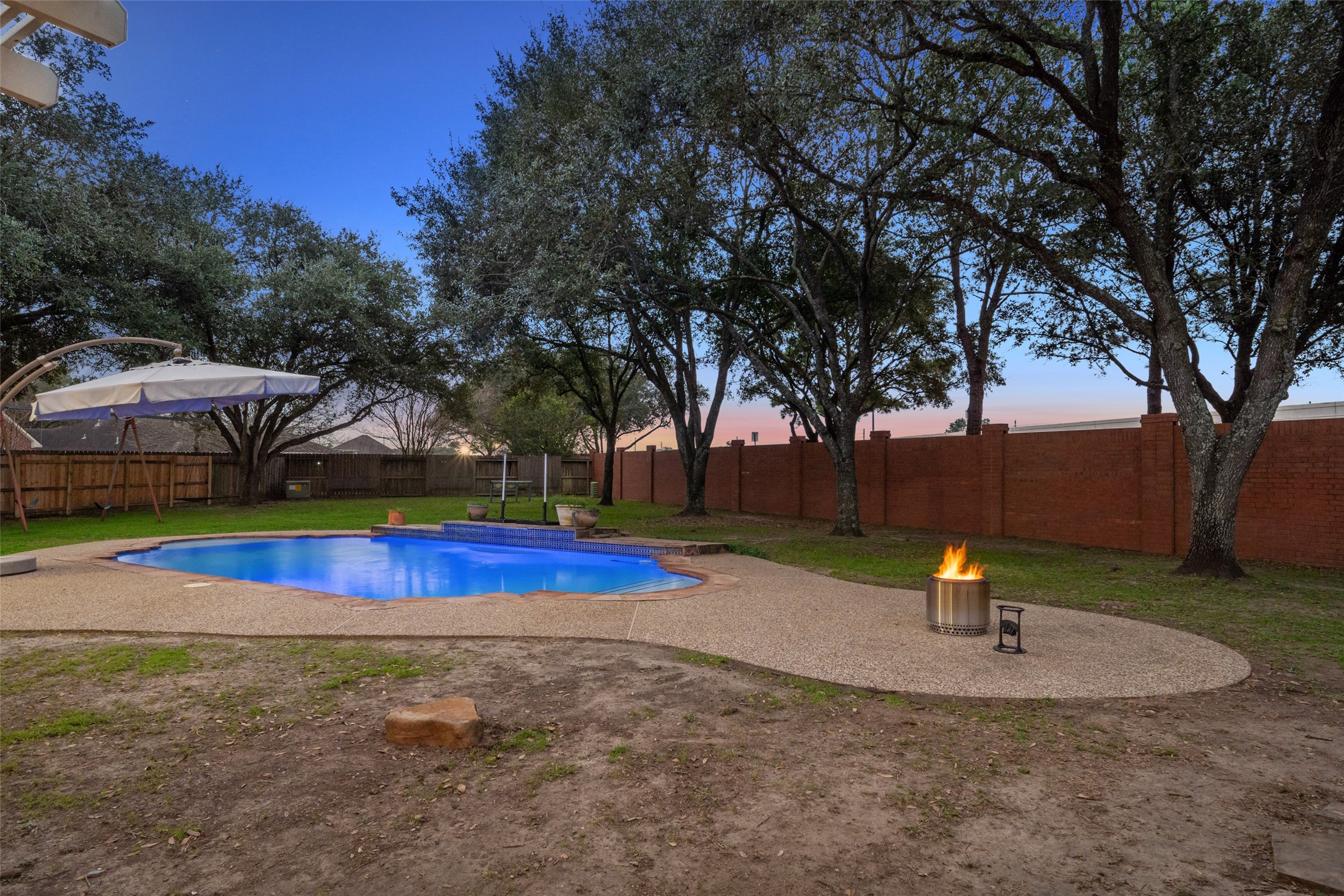 1602 Crescent Point Drive Property Photo 43