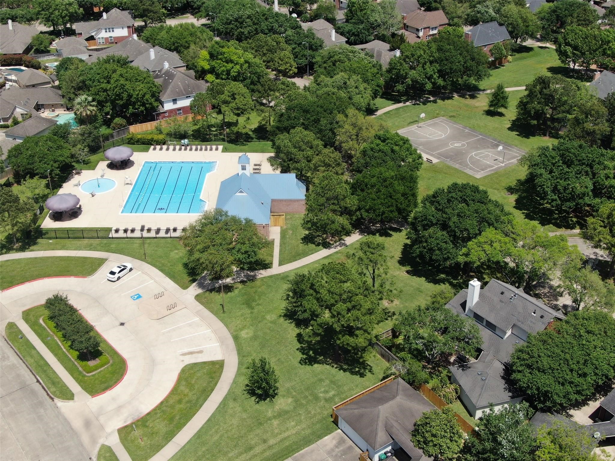 1602 Crescent Point Drive Property Photo 45