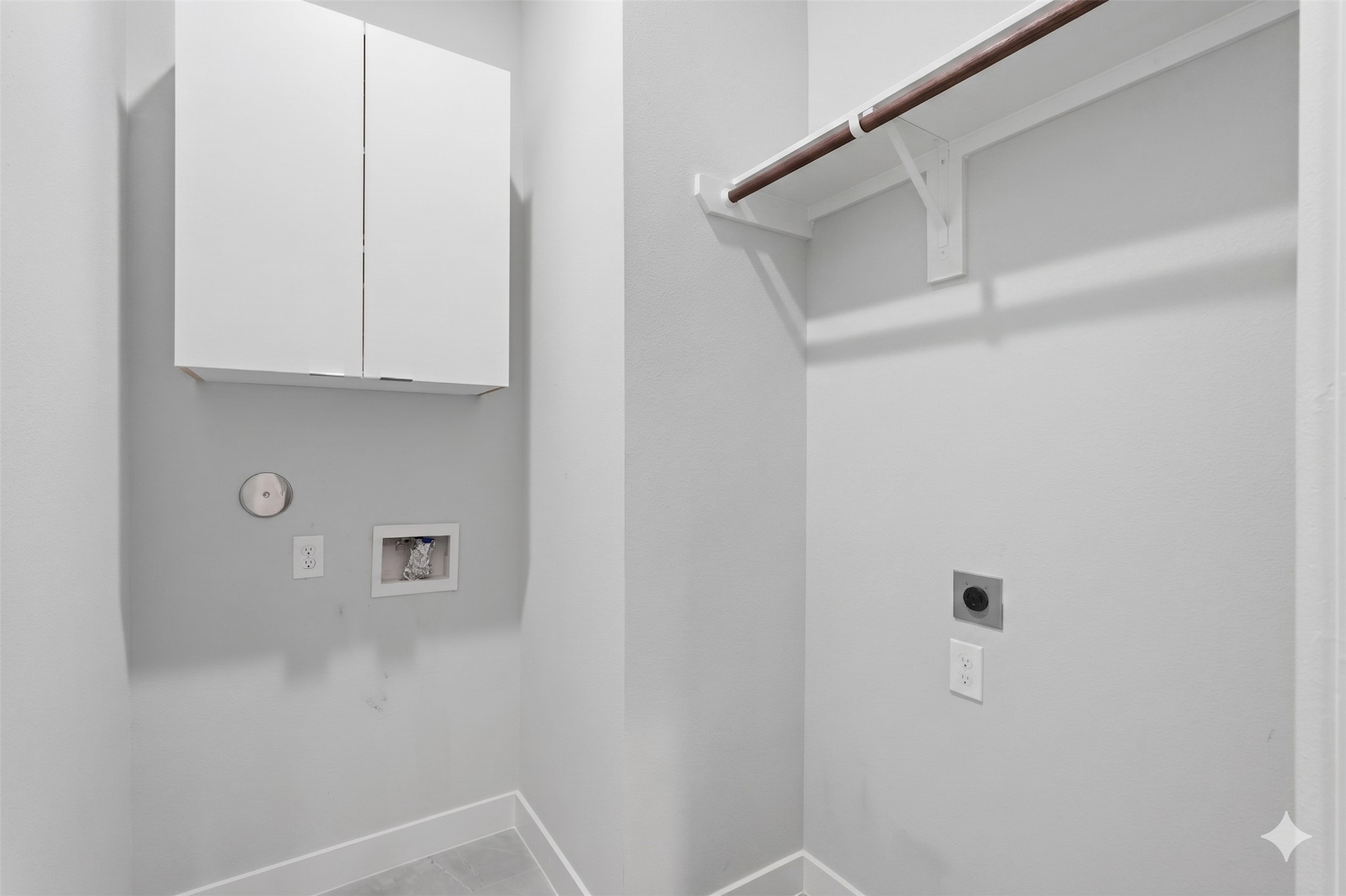 2527 Hollister Street Property Photo 20