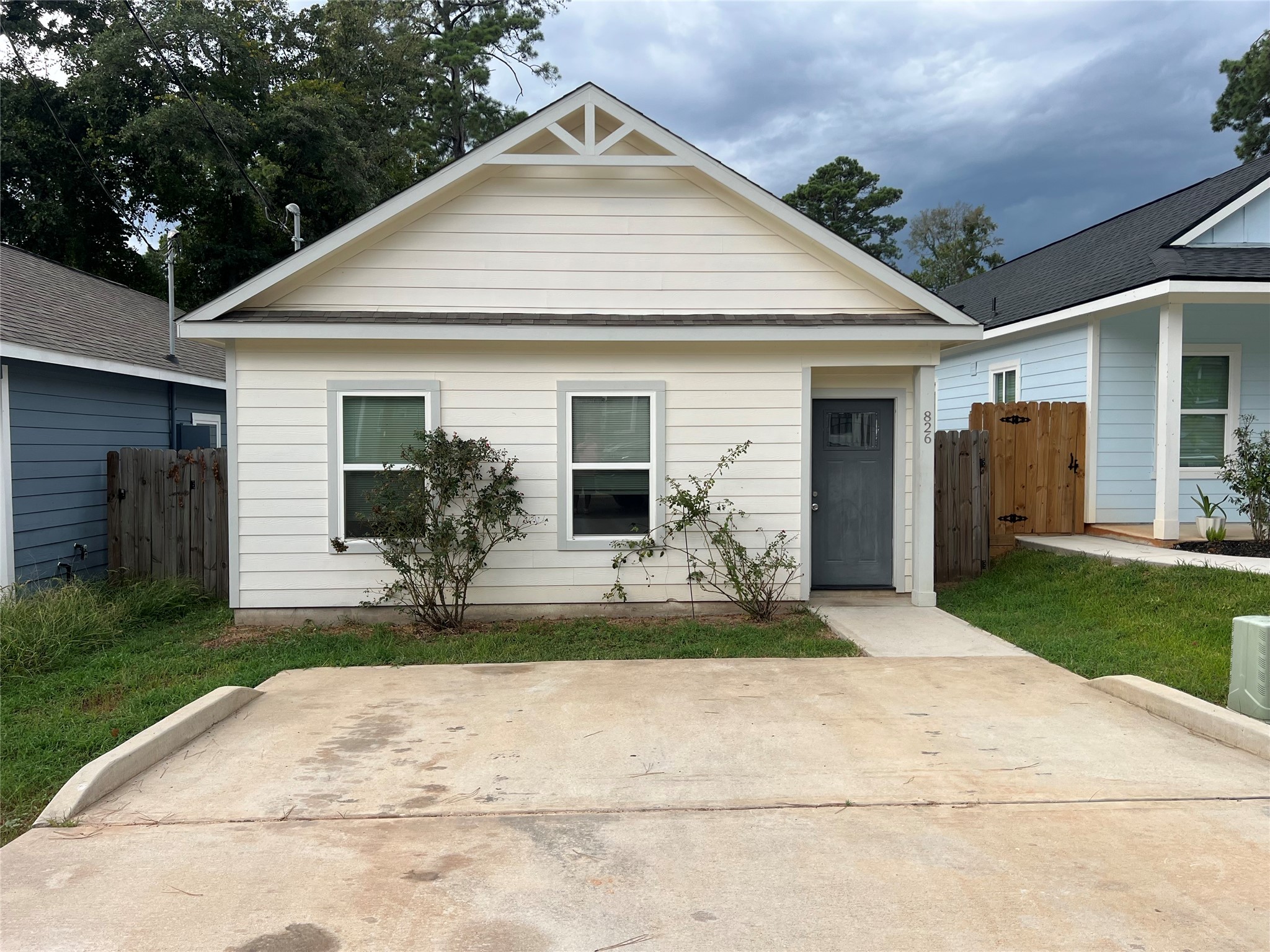 826 Omeara Property Photo 1