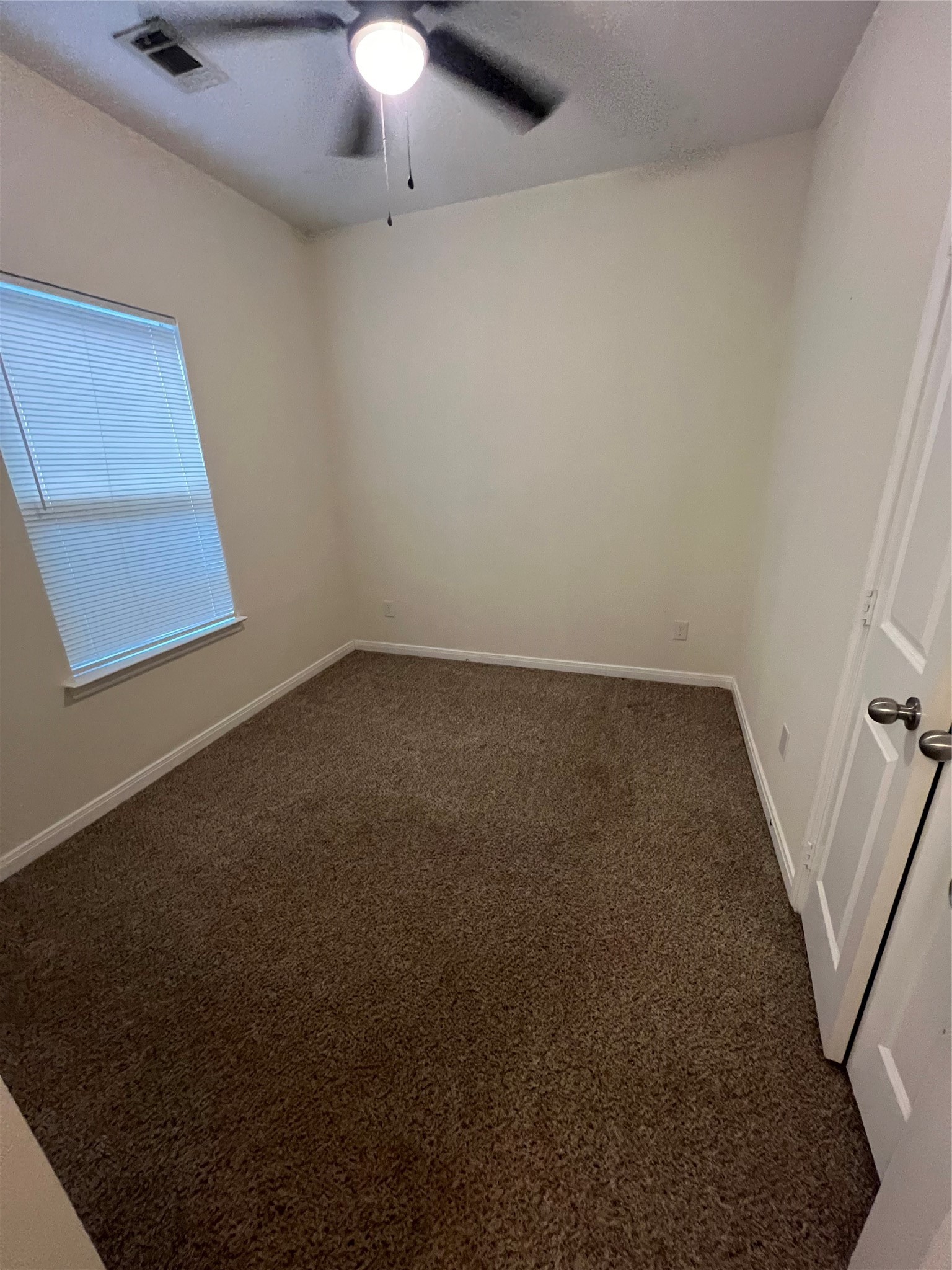 826 Omeara Property Photo 3