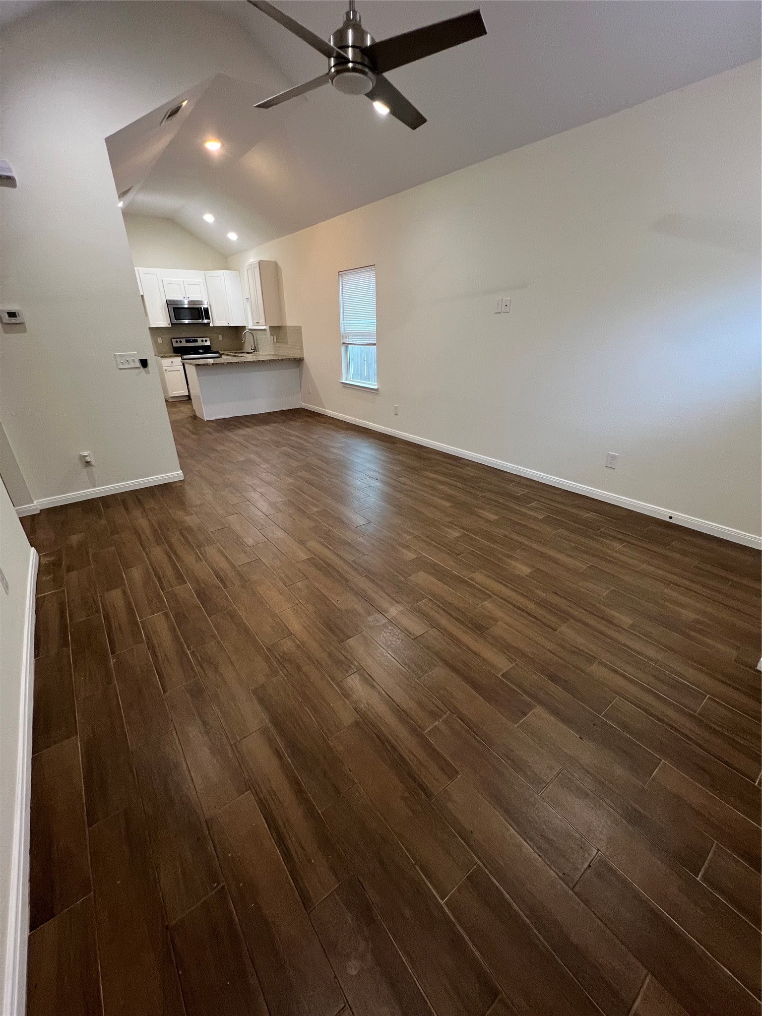 826 Omeara Property Photo 4
