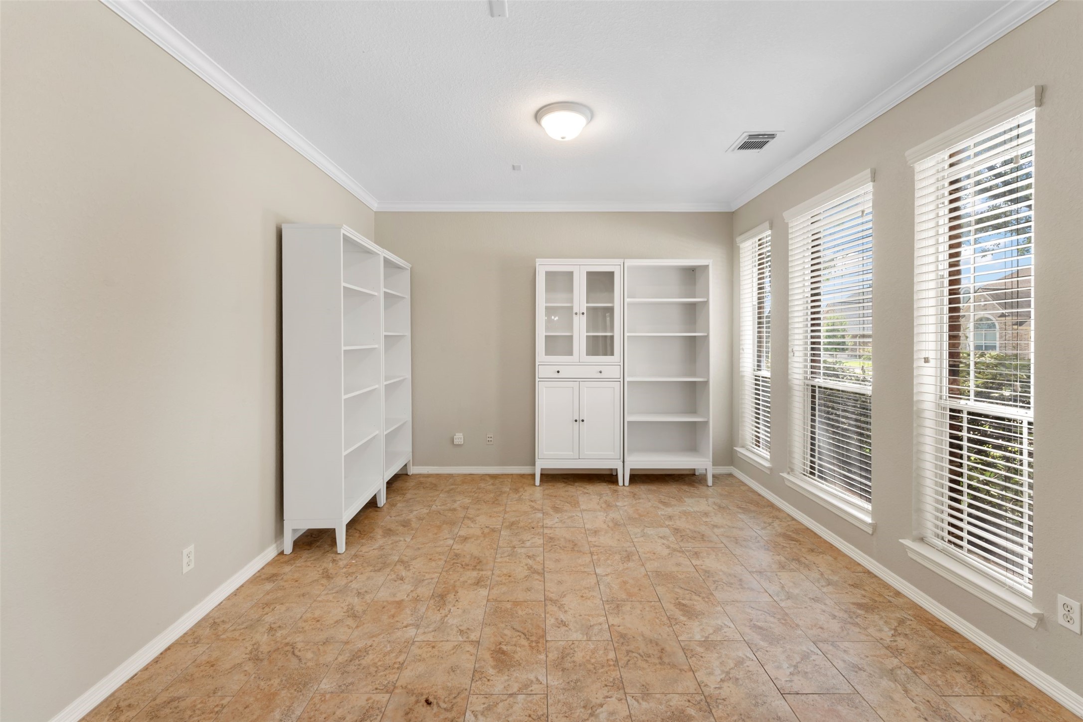 6518 Felicia Oaks Trail Property Photo 5
