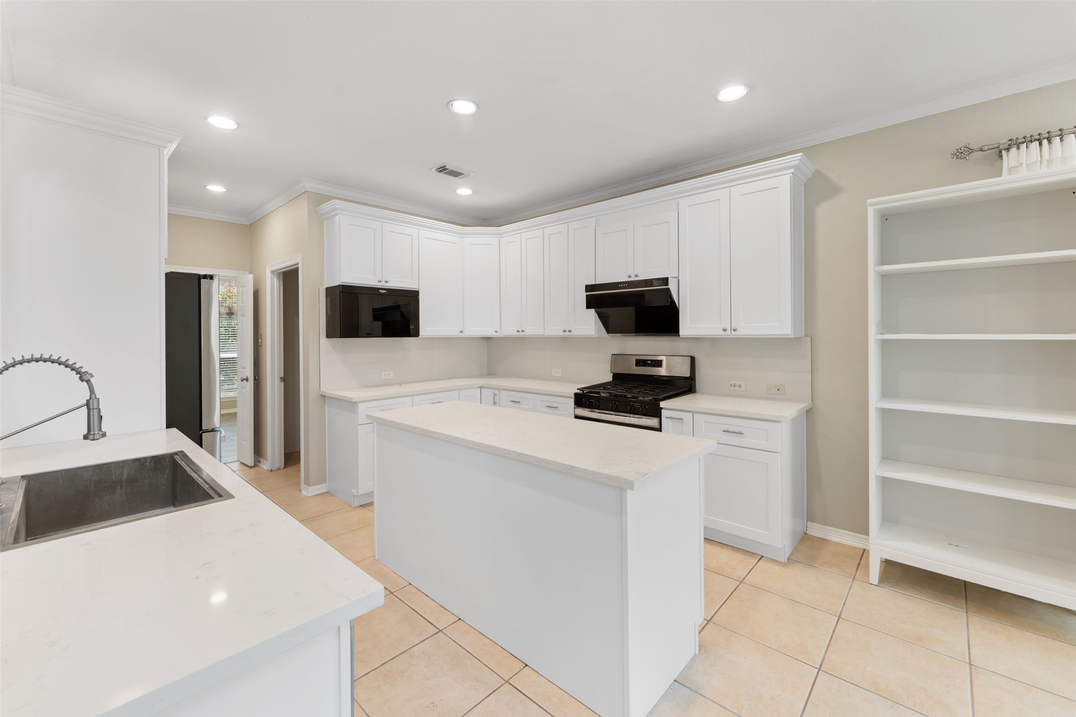 6518 Felicia Oaks Trail Property Photo 11