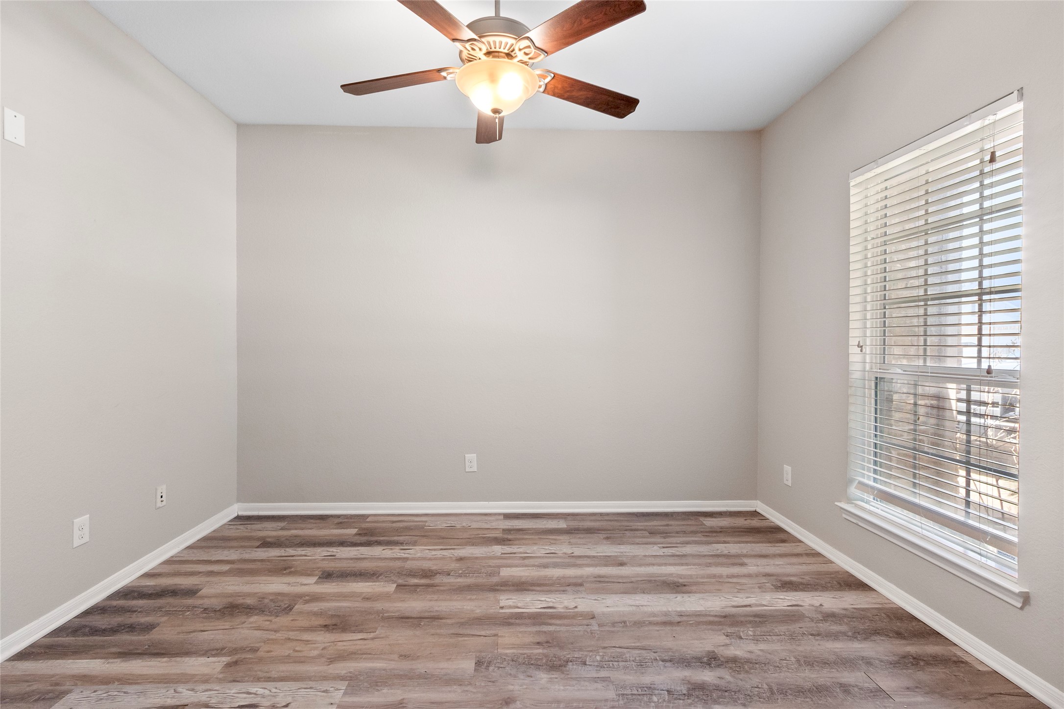 13402 Indigo Sands Drive Property Photo 14