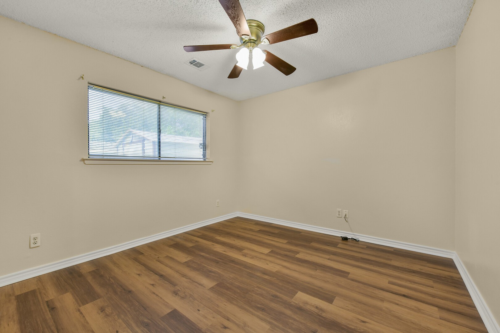 2525 40th Avenue N Property Photo 28