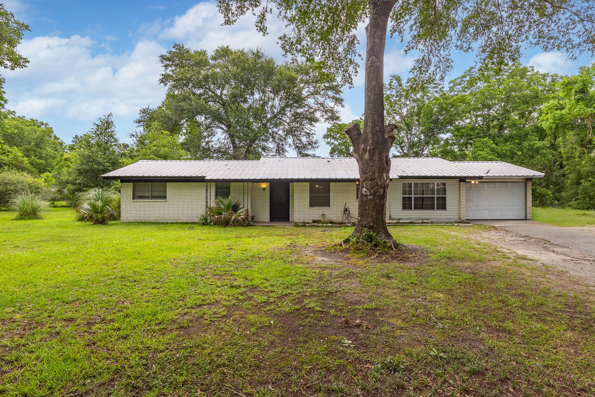 1025 Fm 2109 Property Photo 1
