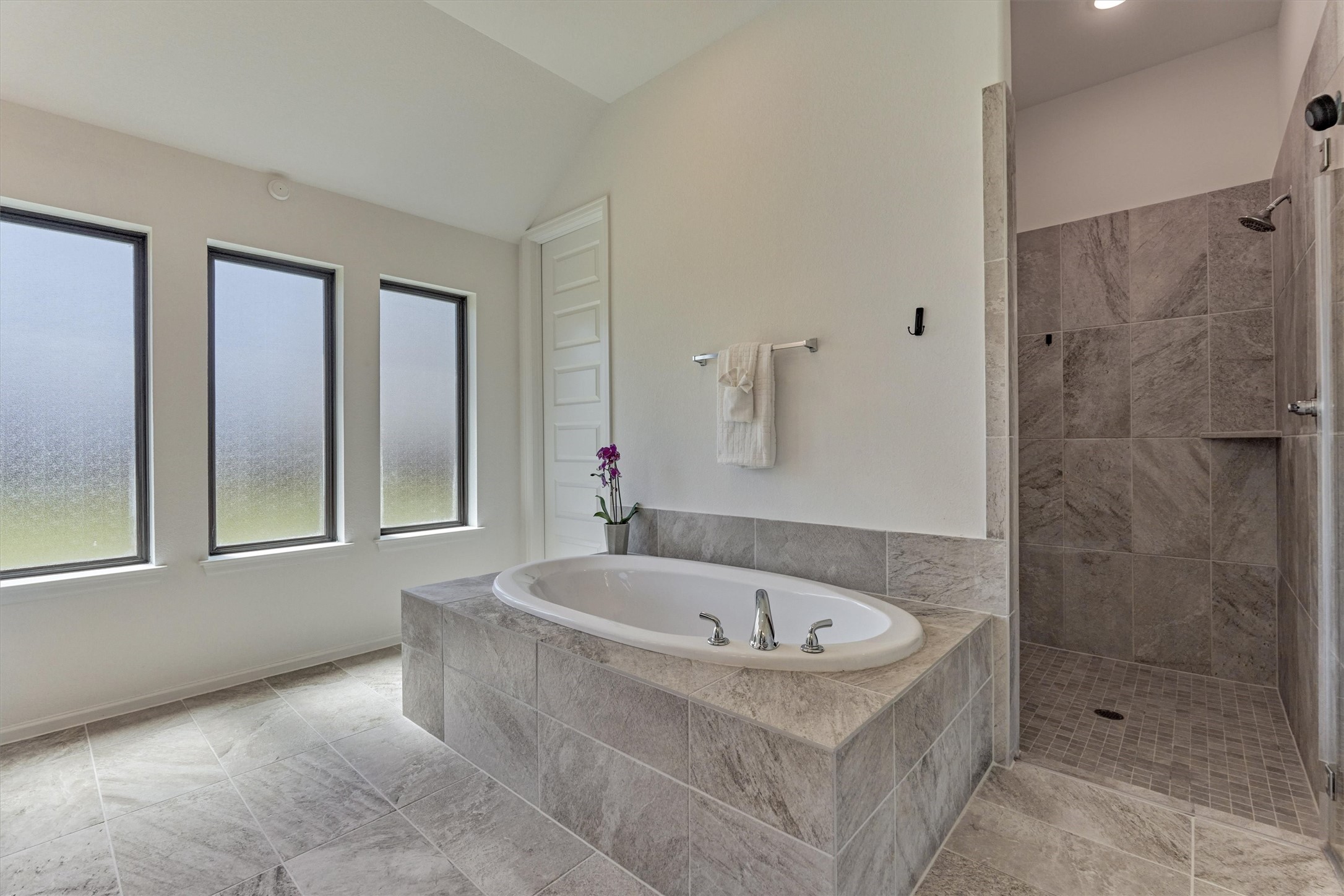 13147 Soaring Forest Drive Property Photo 21