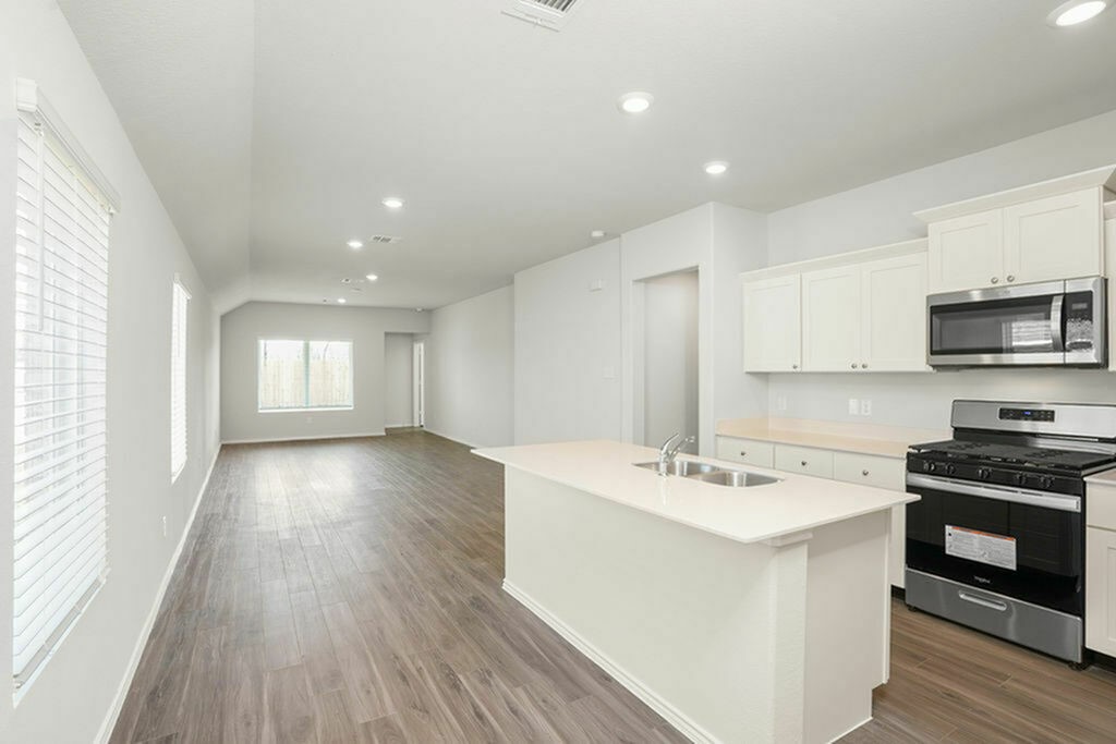 3101 Wood Lily Drive Property Photo 3