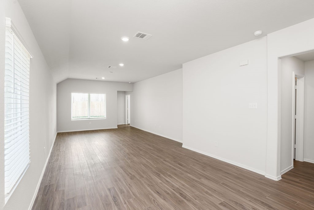 3101 Wood Lily Drive Property Photo 4